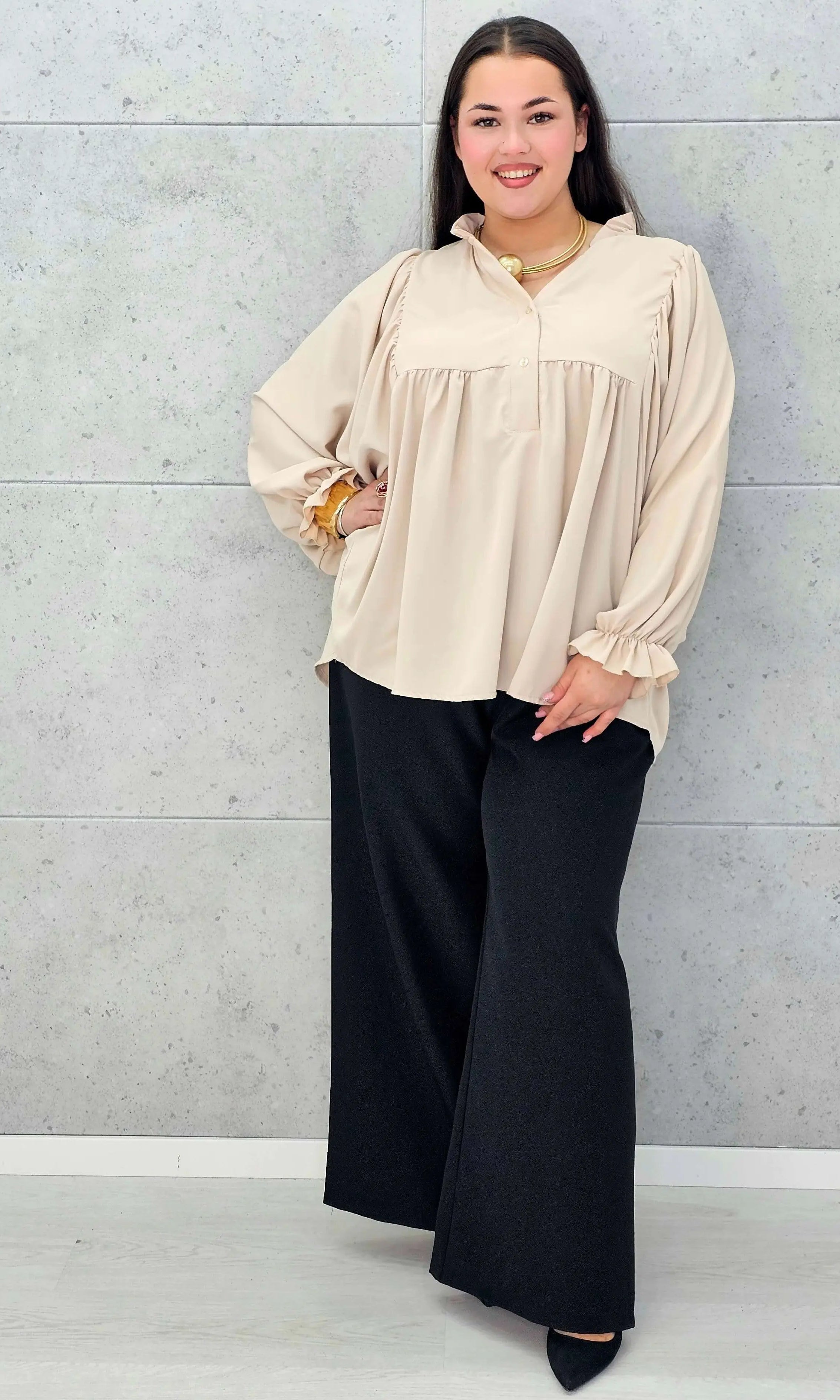 Bluzka plus size z bufiastymi rękawami. Stylowa XL