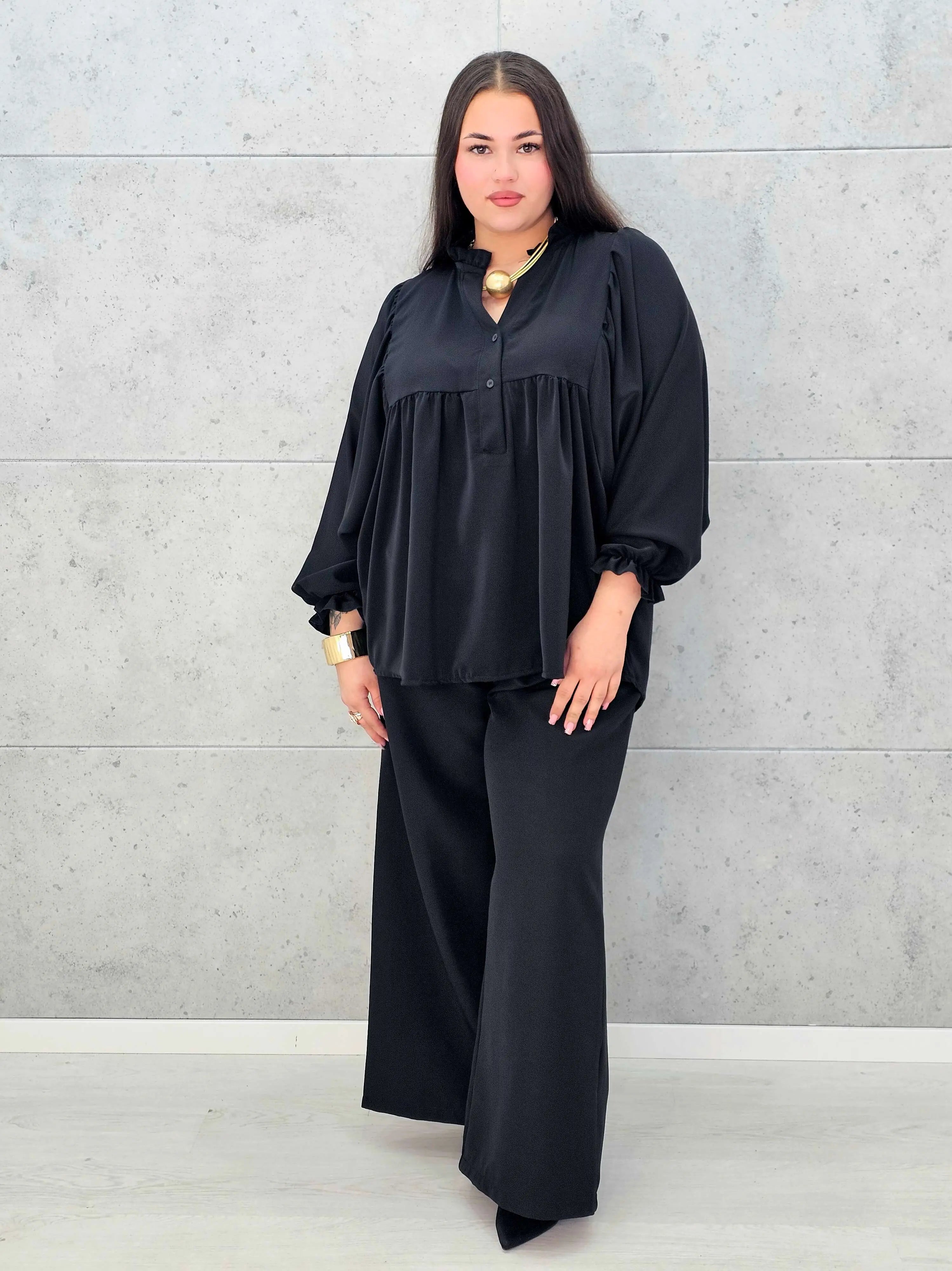 Bluzka plus size z bufiastymi rękawami. Stylowa XL