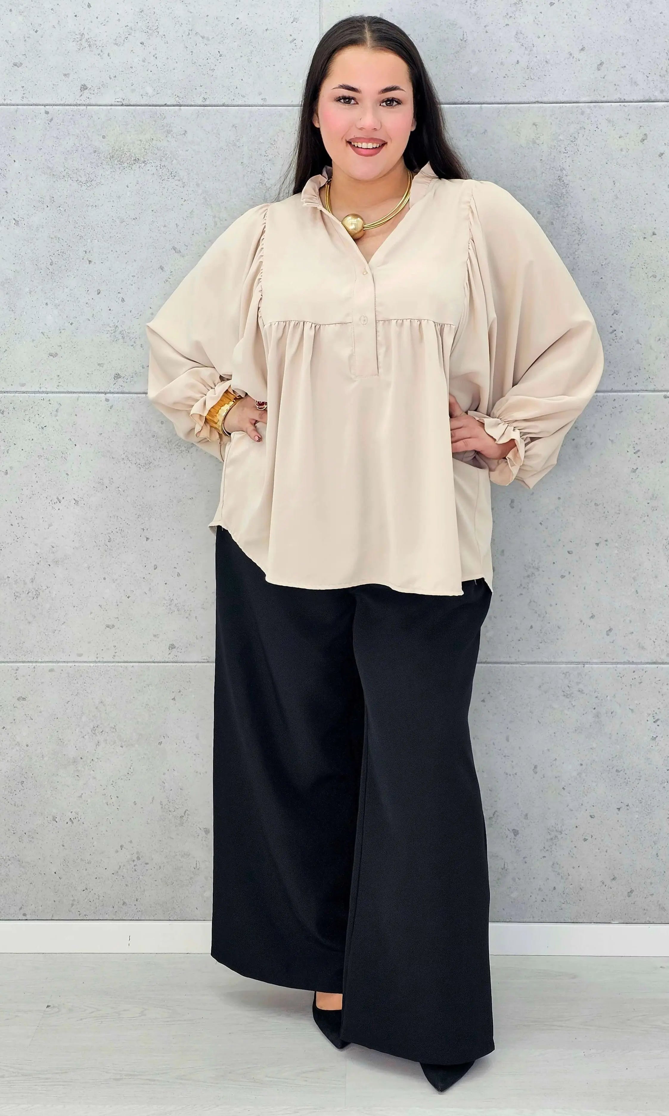 Bluzka plus size z bufiastymi rękawami. Stylowa XL