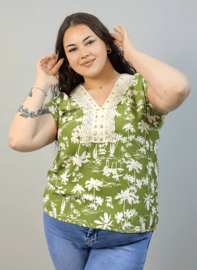 Bluzka plus size z dekoltem V i koronkową aplikacją Stylowa XL
