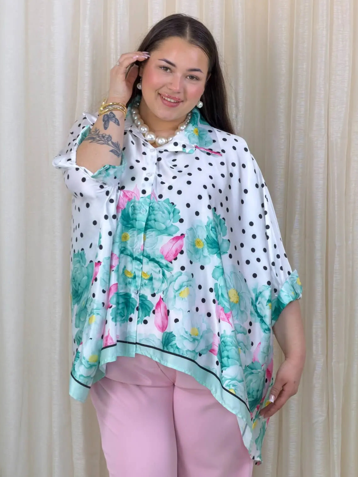 Bluzka plus size z dekoltem V i kwiatowym printem Stylowa XL