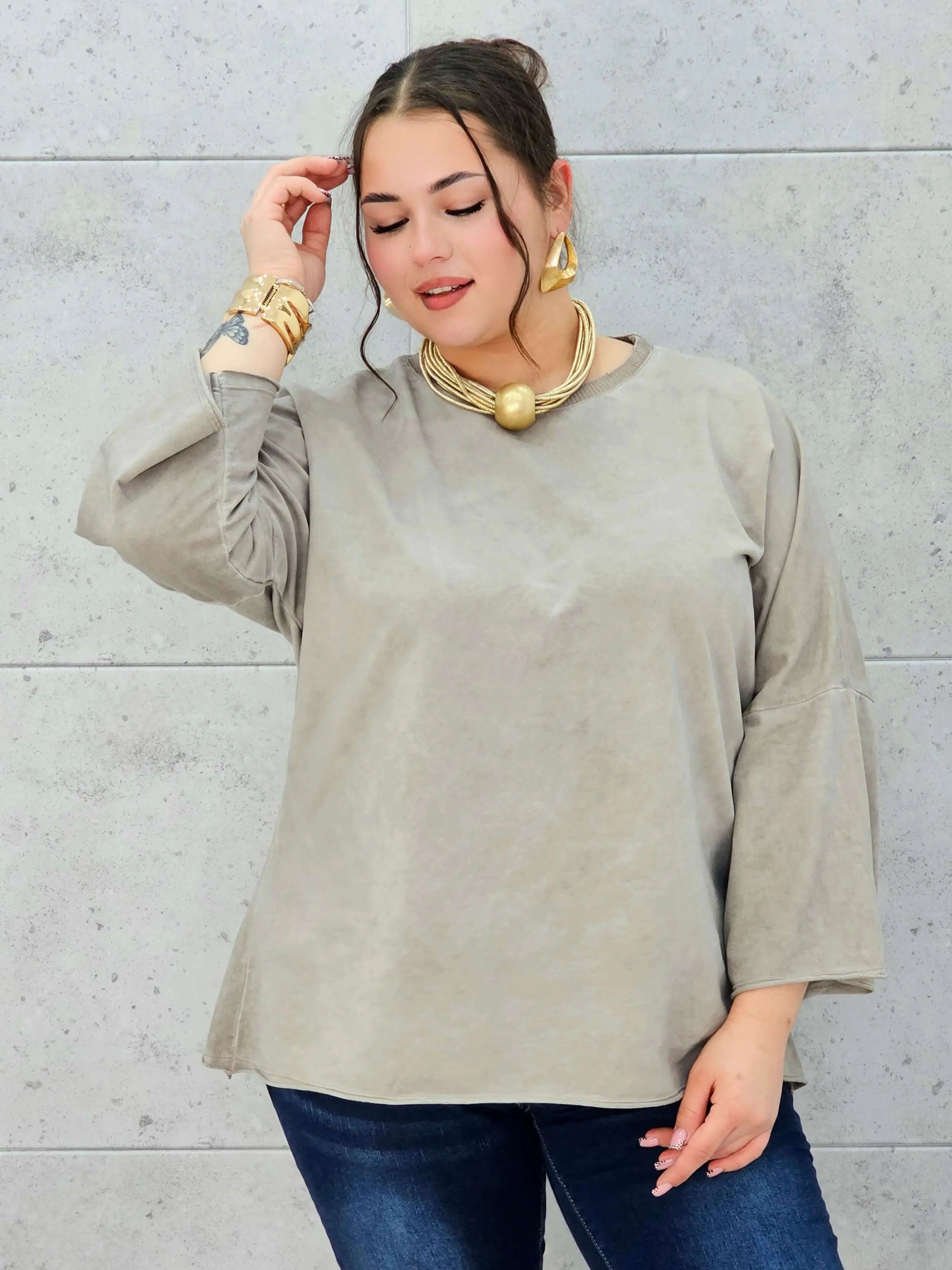 Bluzka plus size z długim rękawem – komfort i styl w jednym Stylowa XL