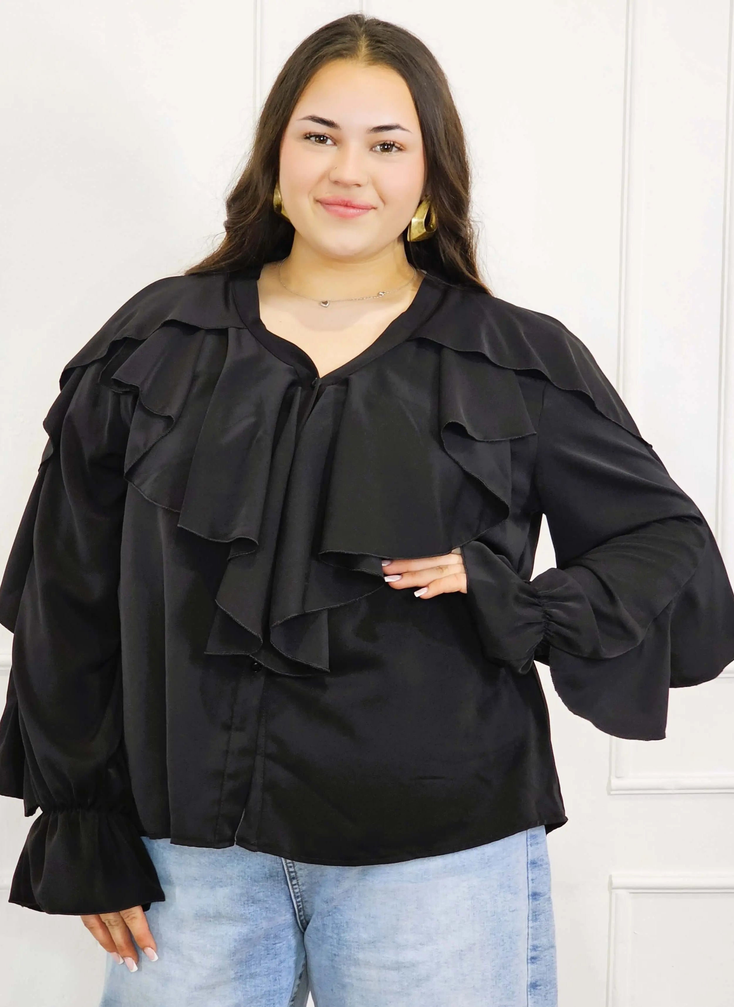 Bluzka plus size z falbanami – romantyczny szyk i wygoda w eleganckim stylu Stylowa XL