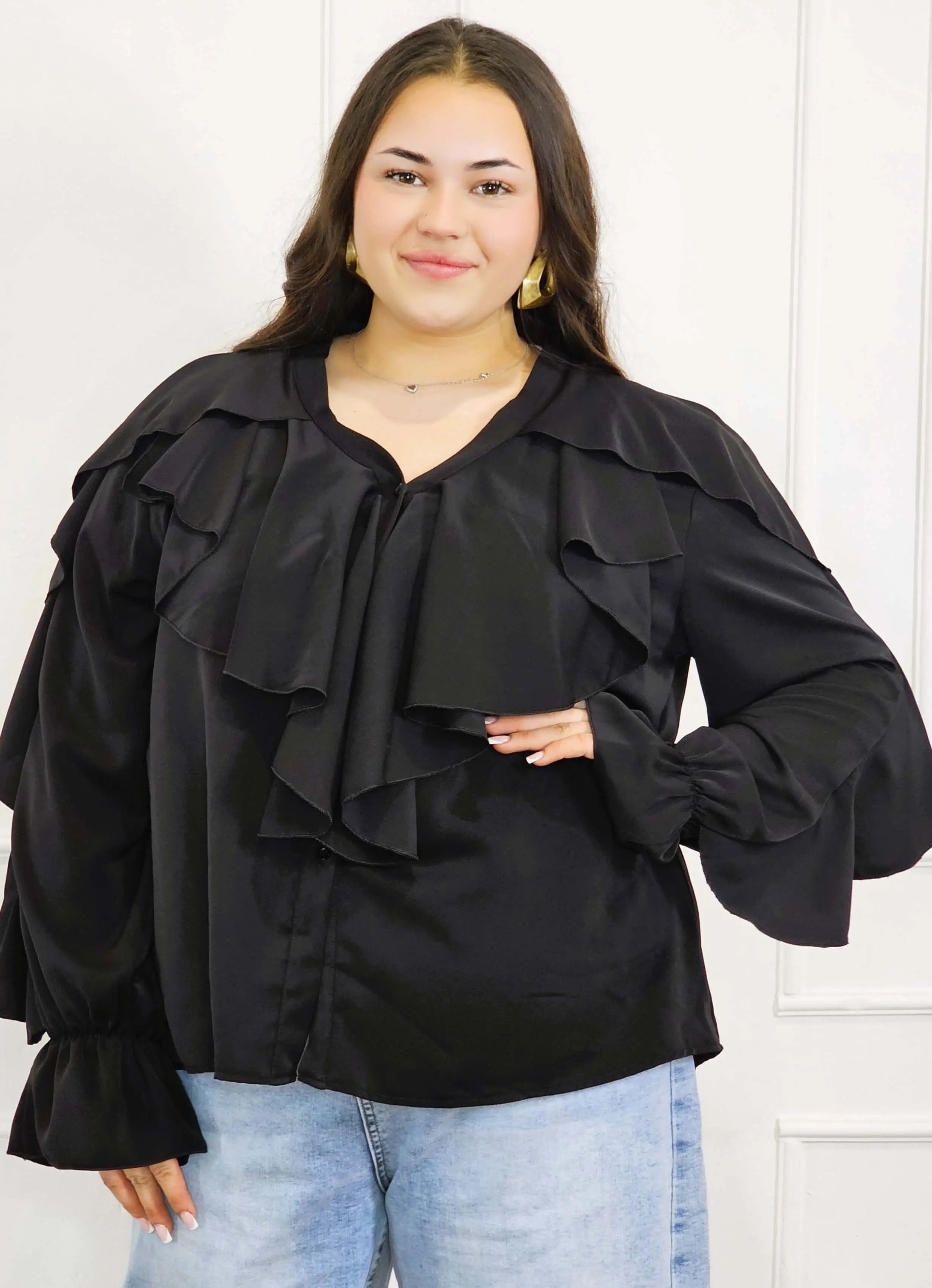 Bluzka plus size z falbanami – romantyczny szyk i wygoda w eleganckim stylu Stylowa XL