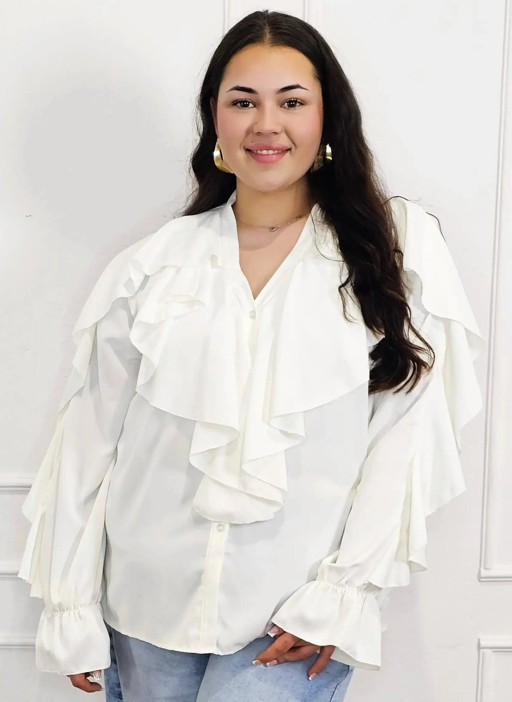 Bluzka plus size z falbanami – romantyczny szyk i wygoda w eleganckim stylu Stylowa XL