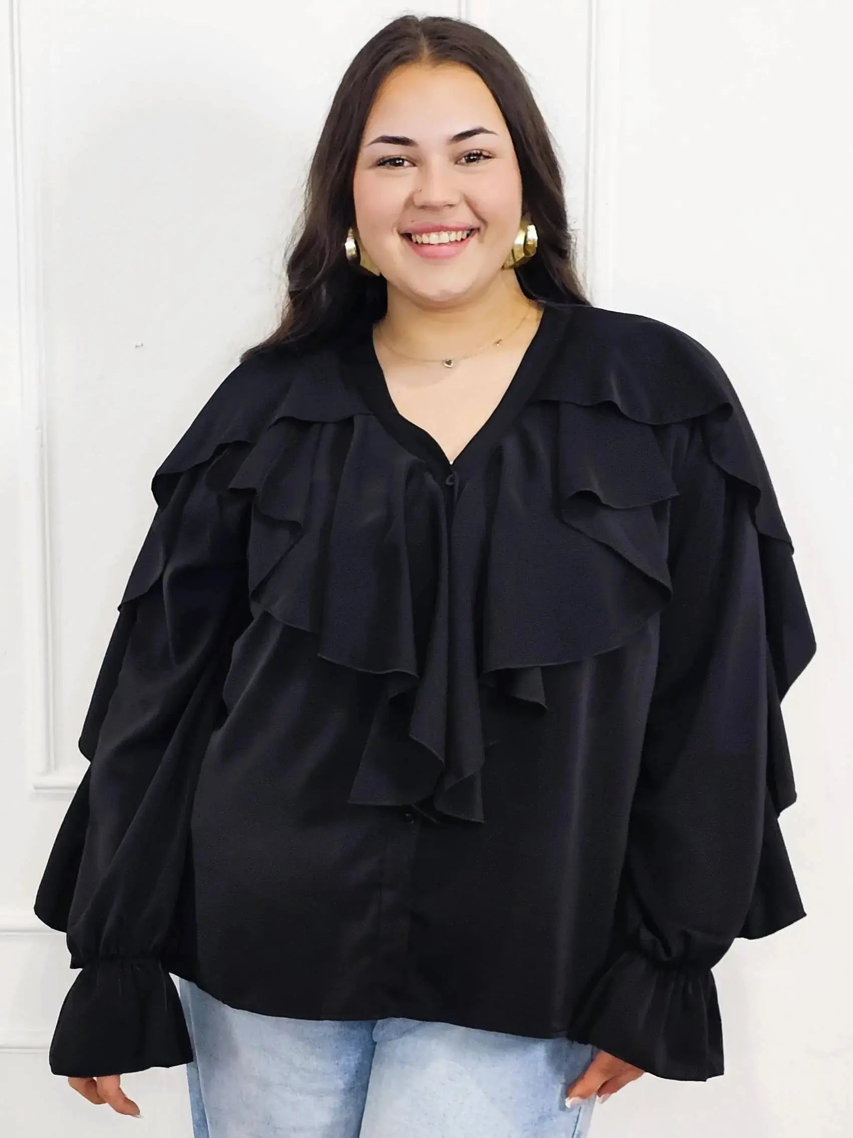 Bluzka plus size z falbanami – romantyczny szyk i wygoda w eleganckim stylu Stylowa XL