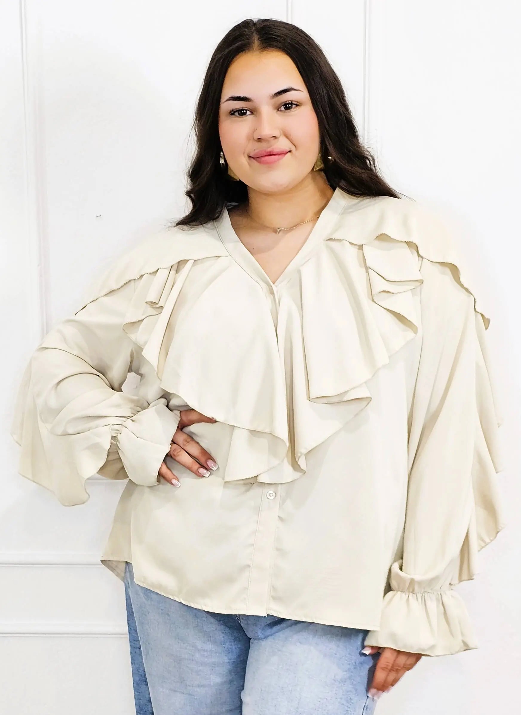 Bluzka plus size z falbanami – romantyczny szyk i wygoda w eleganckim stylu Stylowa XL
