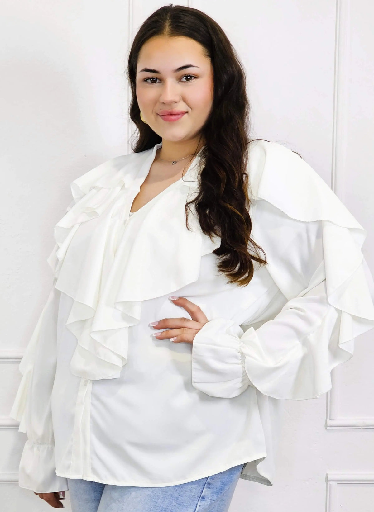 Bluzka plus size z falbanami – romantyczny szyk i wygoda w eleganckim stylu Stylowa XL