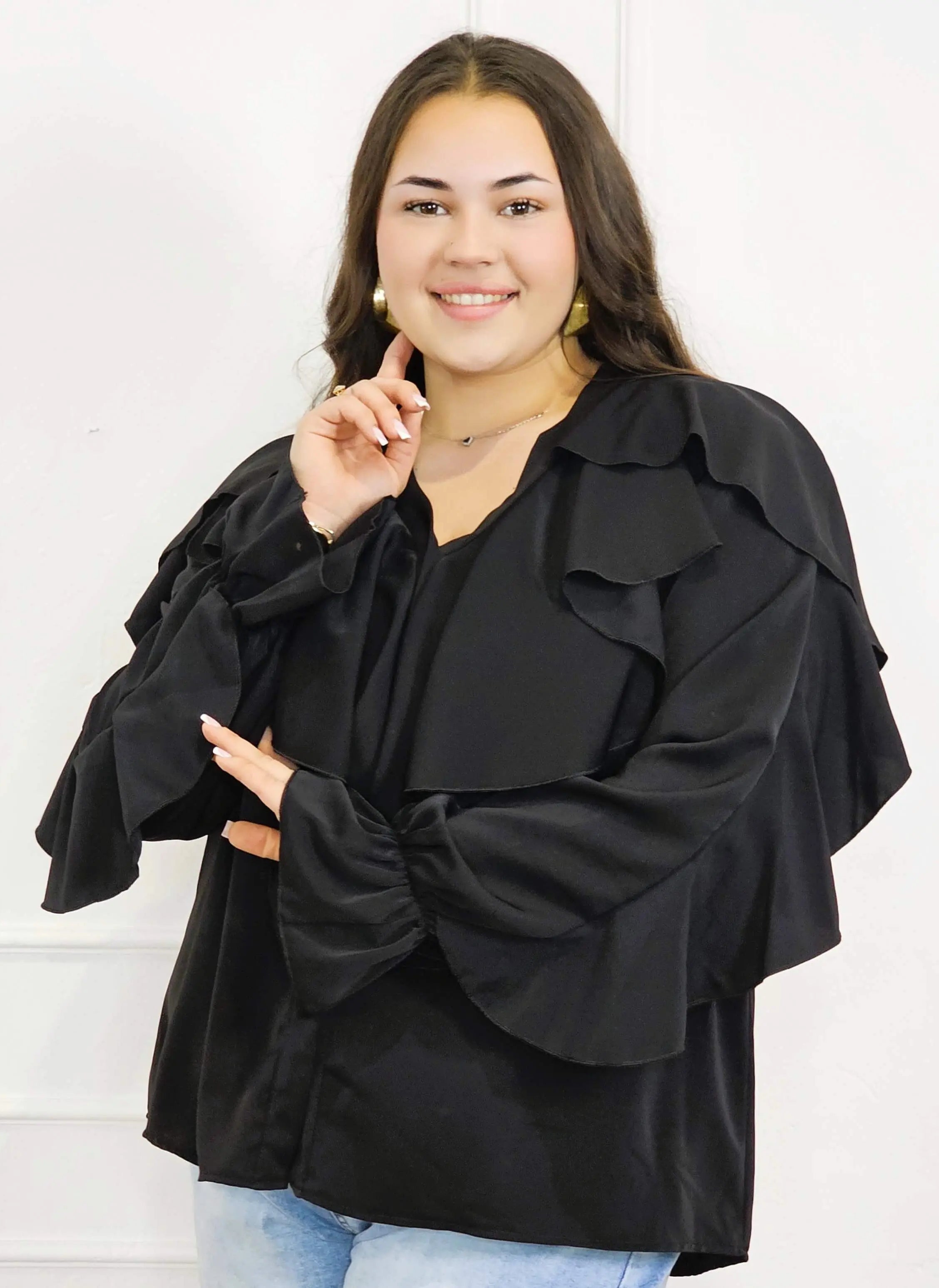 Bluzka plus size z falbanami – romantyczny szyk i wygoda w eleganckim stylu Stylowa XL