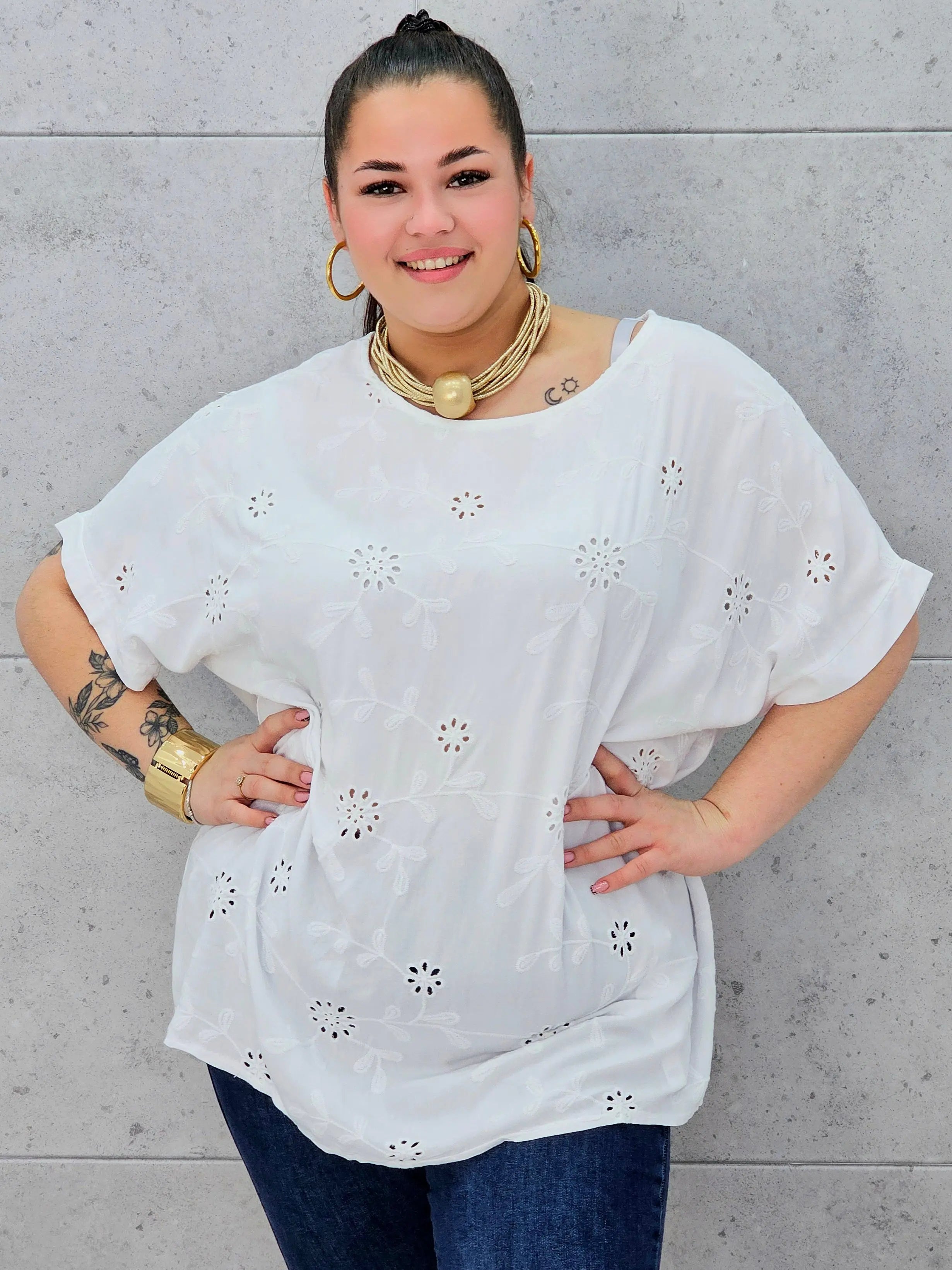 Bluzka plus size z haftem – lekka i kobieca bluzka XXL Stylowa XL