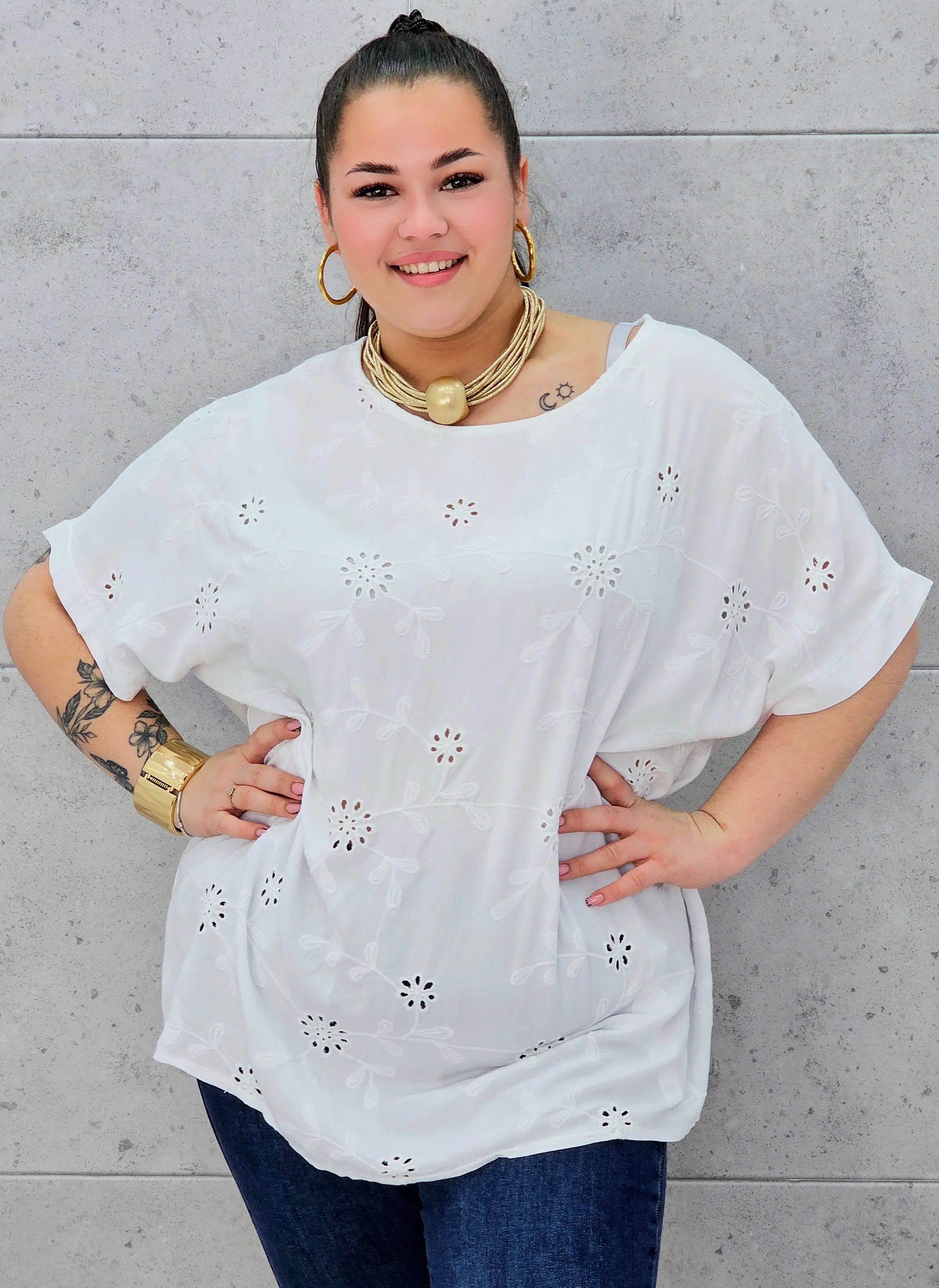 Bluzka plus size z haftem – lekka i kobieca bluzka XXL Stylowa XL