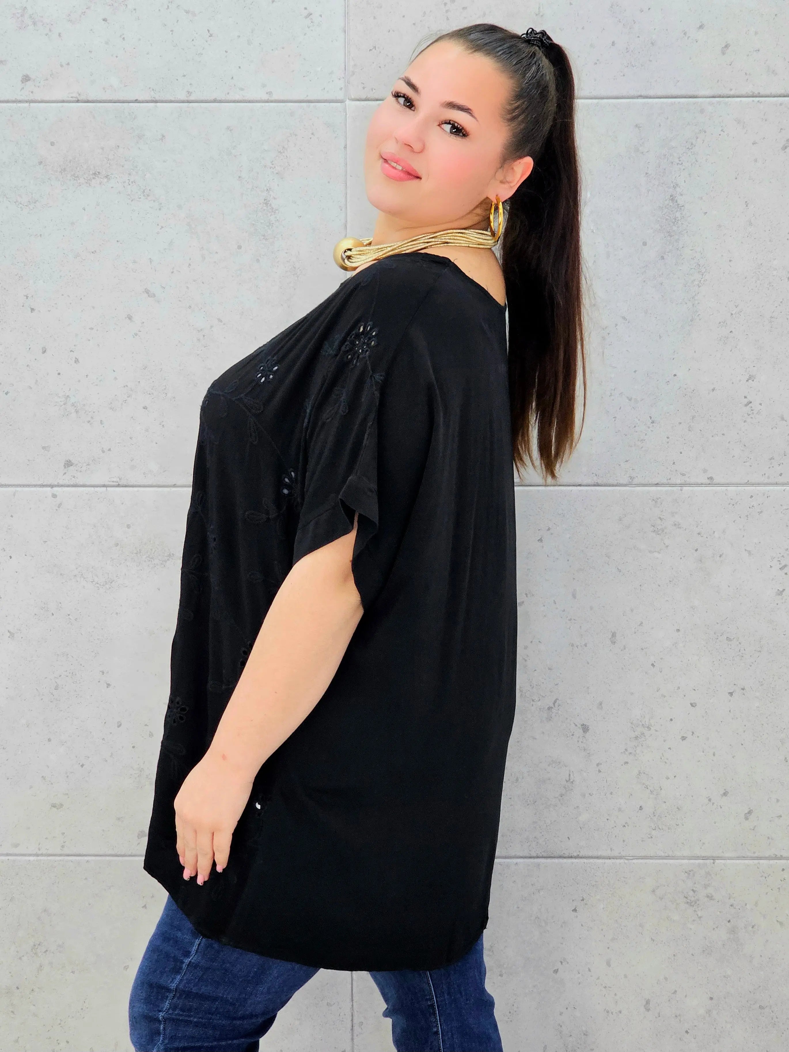 Bluzka plus size z haftem – lekka i kobieca bluzka XXL Stylowa XL