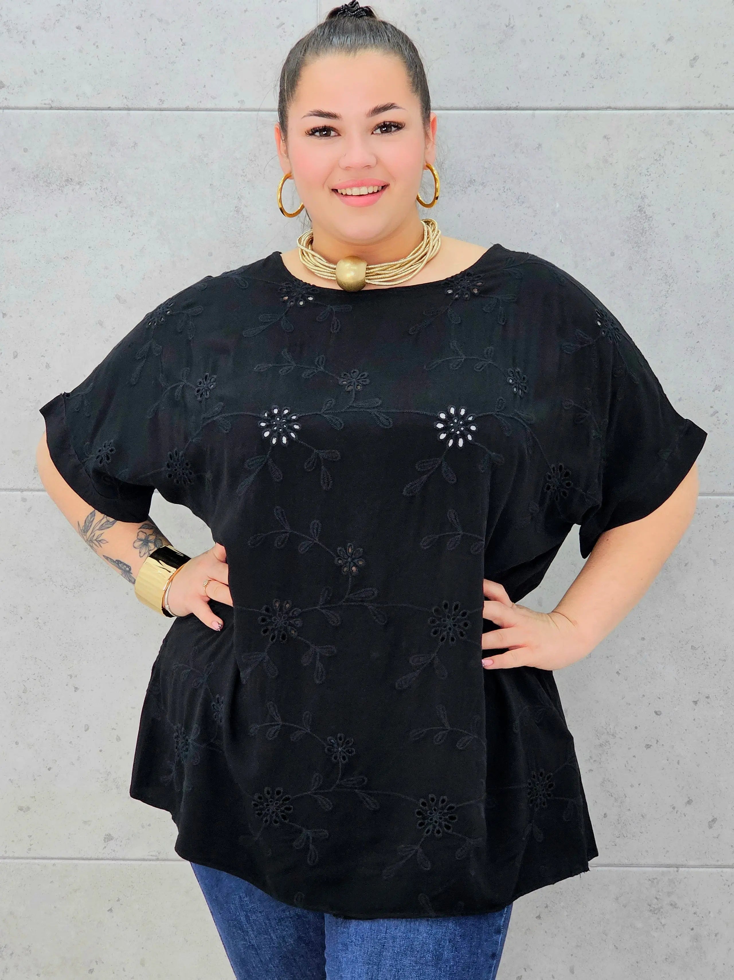 Bluzka plus size z haftem – lekka i kobieca bluzka XXL Stylowa XL