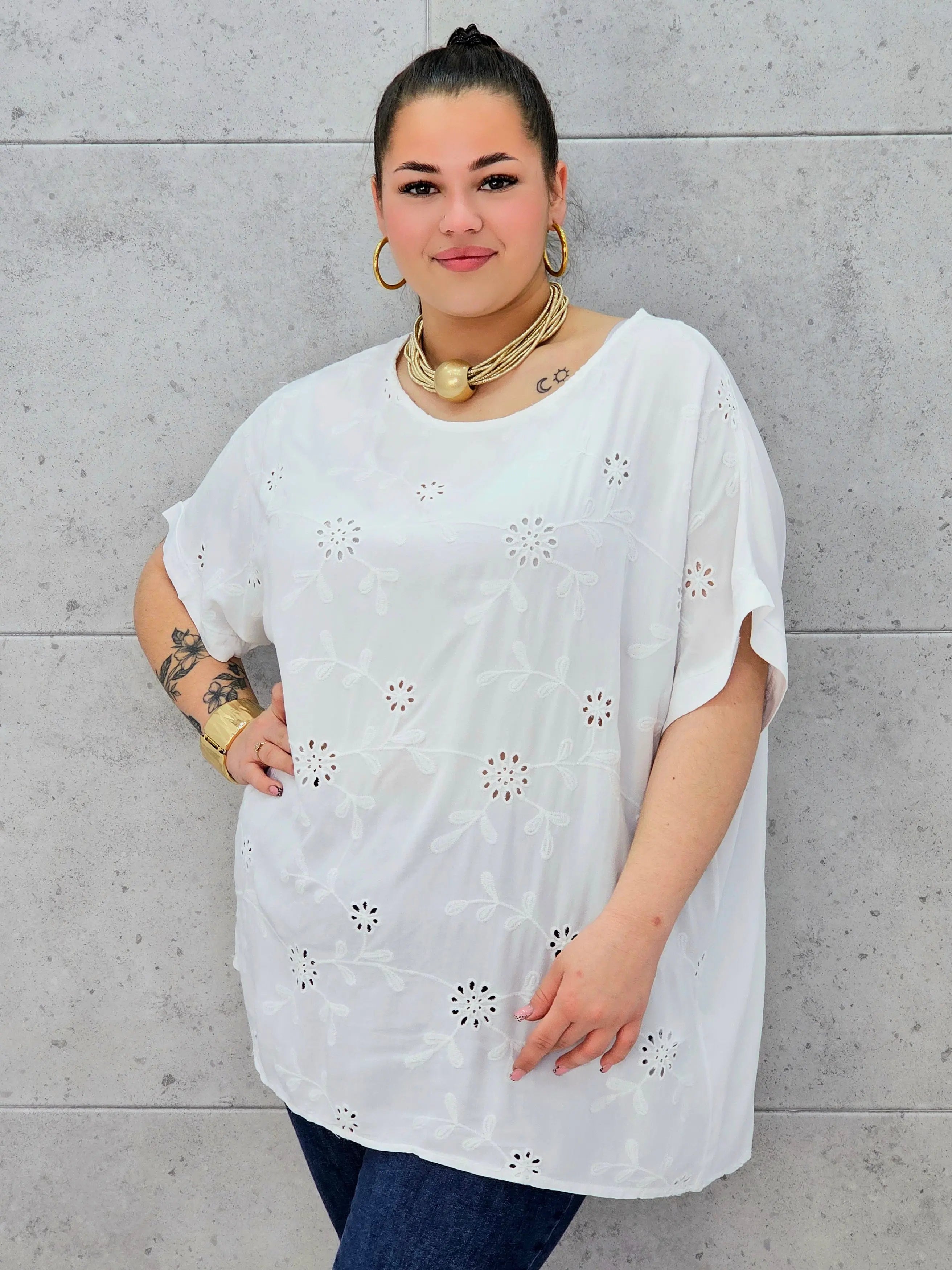 Bluzka plus size z haftem – lekka i kobieca bluzka XXL Stylowa XL