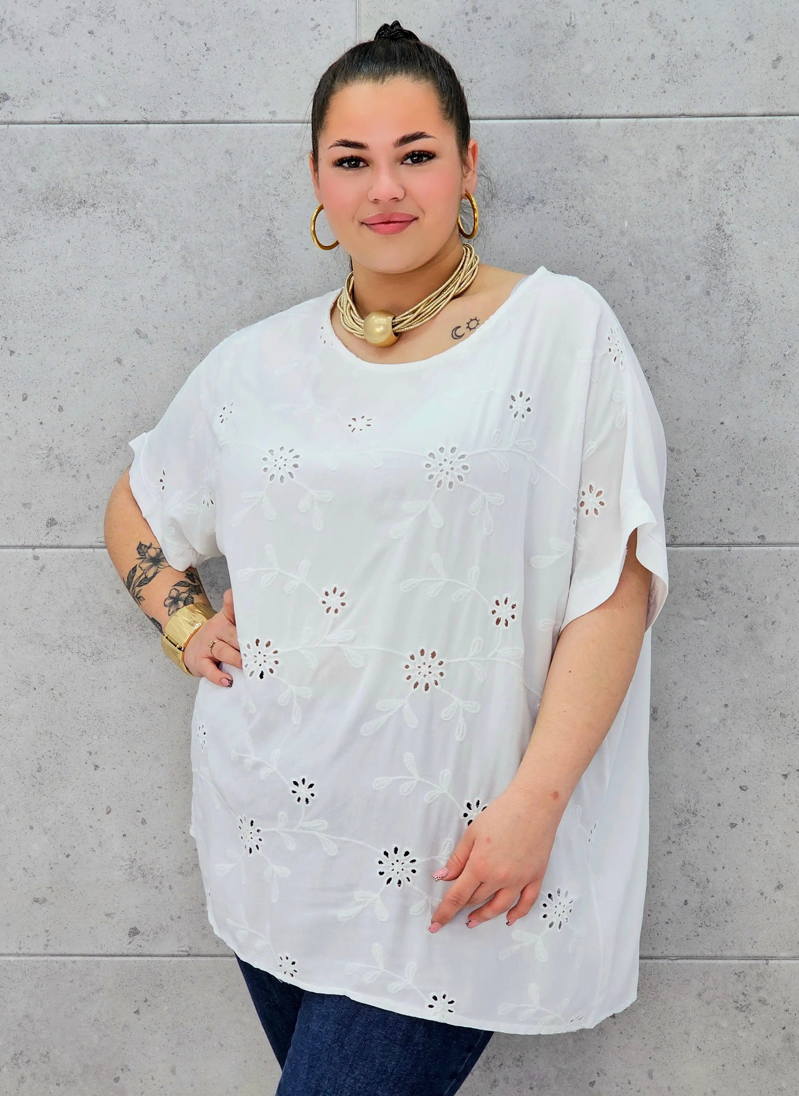 Bluzka plus size z haftem – lekka i kobieca bluzka XXL Stylowa XL