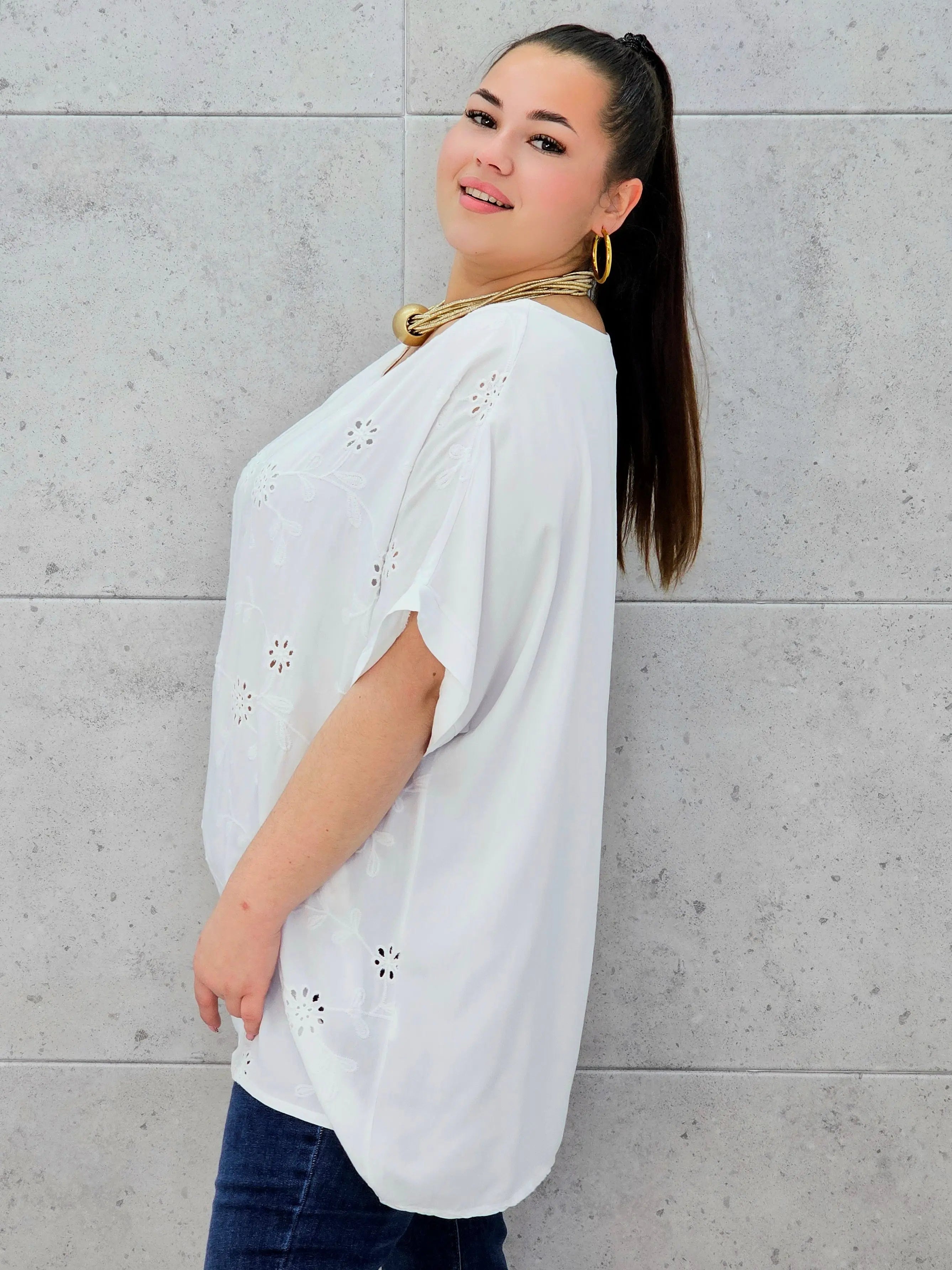 Bluzka plus size z haftem – lekka i kobieca bluzka XXL Stylowa XL