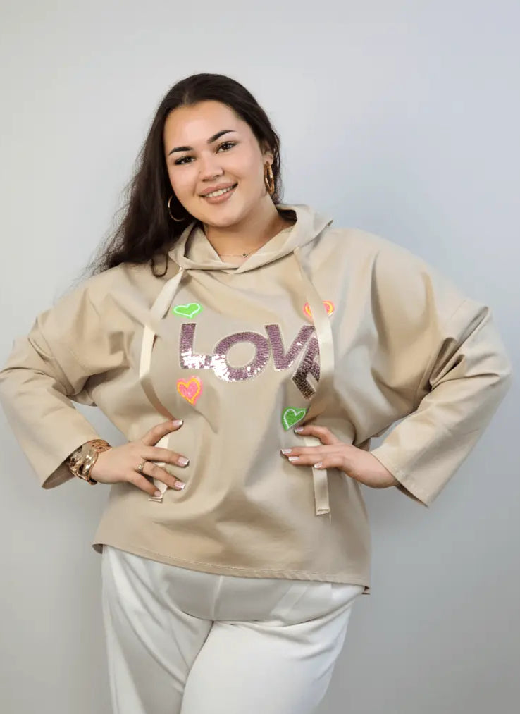 Bluzka plus size z kapturem LOVE – modna bluzka XXL Stylowa XL