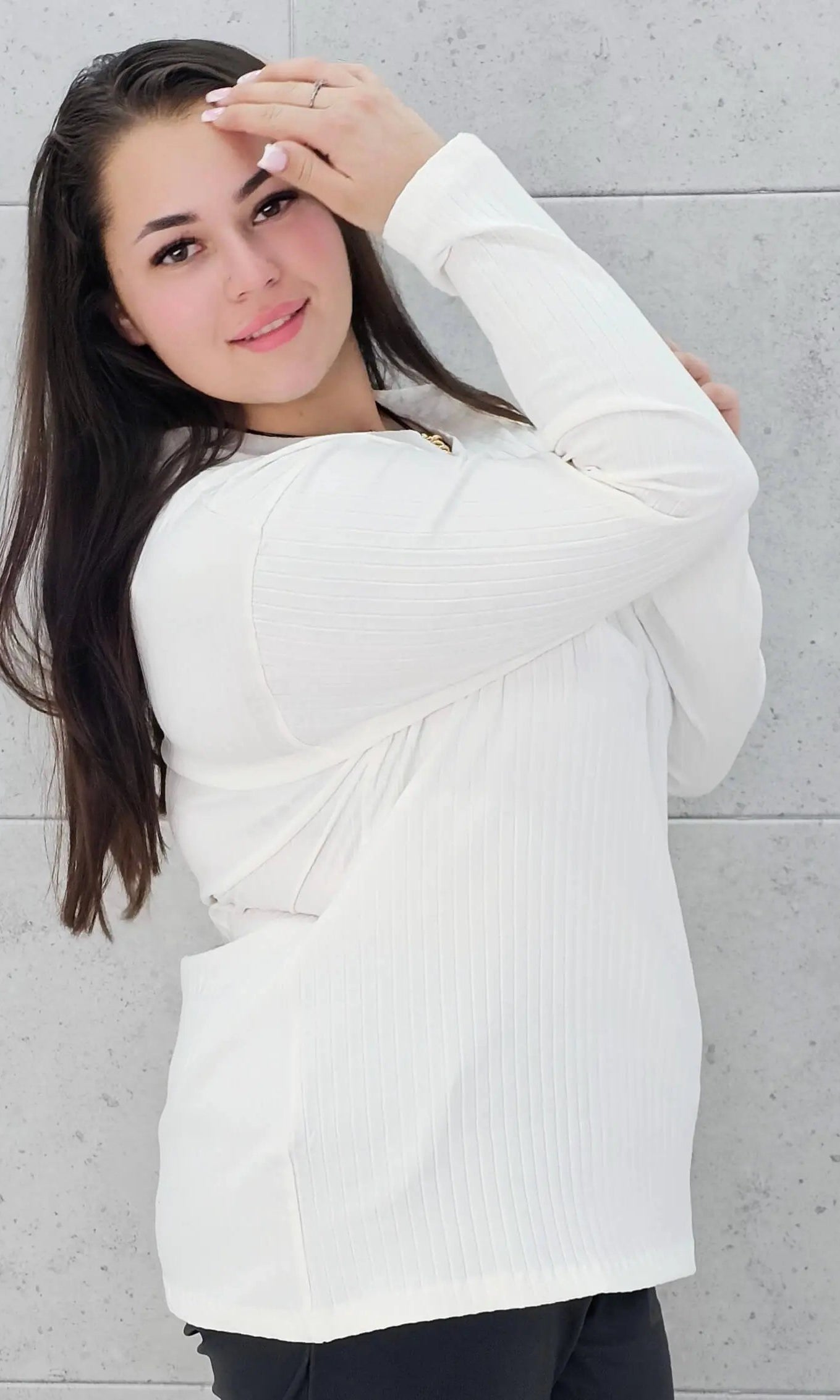 Bluzka plus size z kokardką – elegancka i wygodna propozycja dla każdej sylwetki Stylowa XL