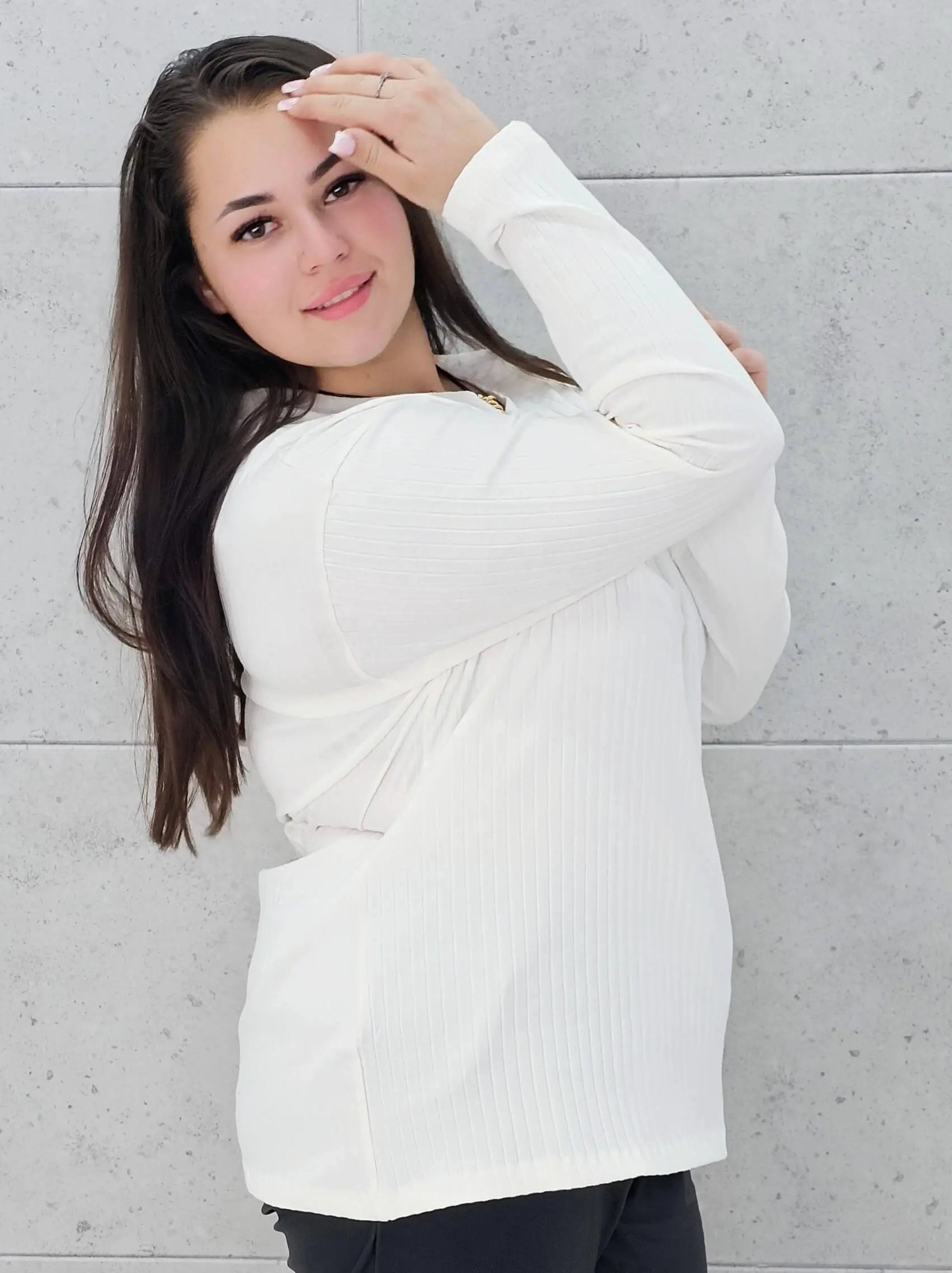 Bluzka plus size z kokardką – elegancka i wygodna propozycja dla każdej sylwetki Stylowa XL