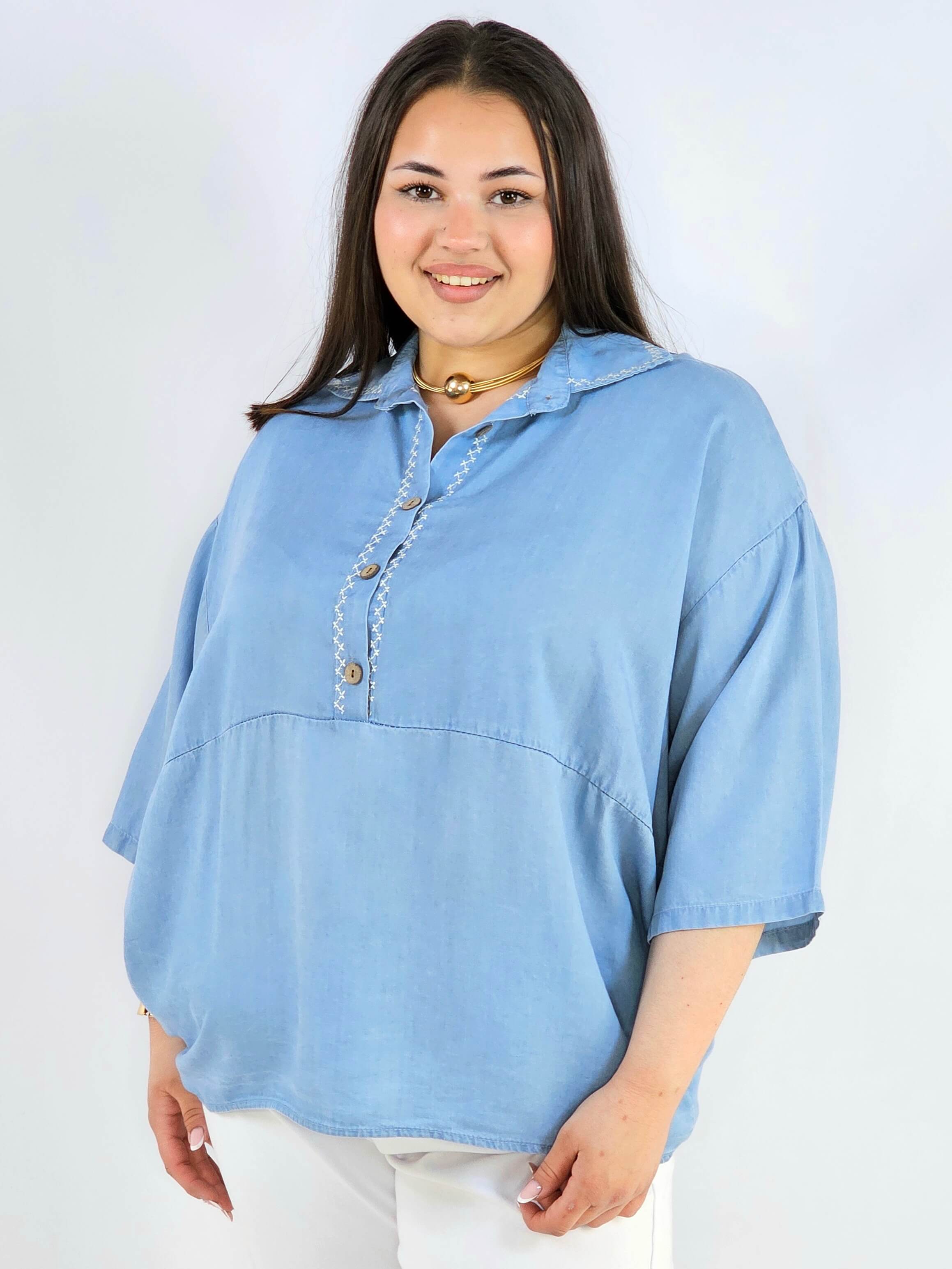 Bluzka plus size z kołnierzykiem i guziczkami XXL – luźny styl Stylowa XL