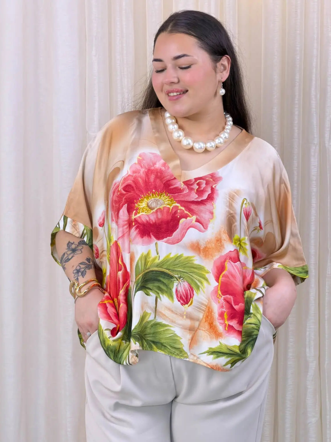 Bluzka plus size z kwiatowym printem i dekoltem V Stylowa XL