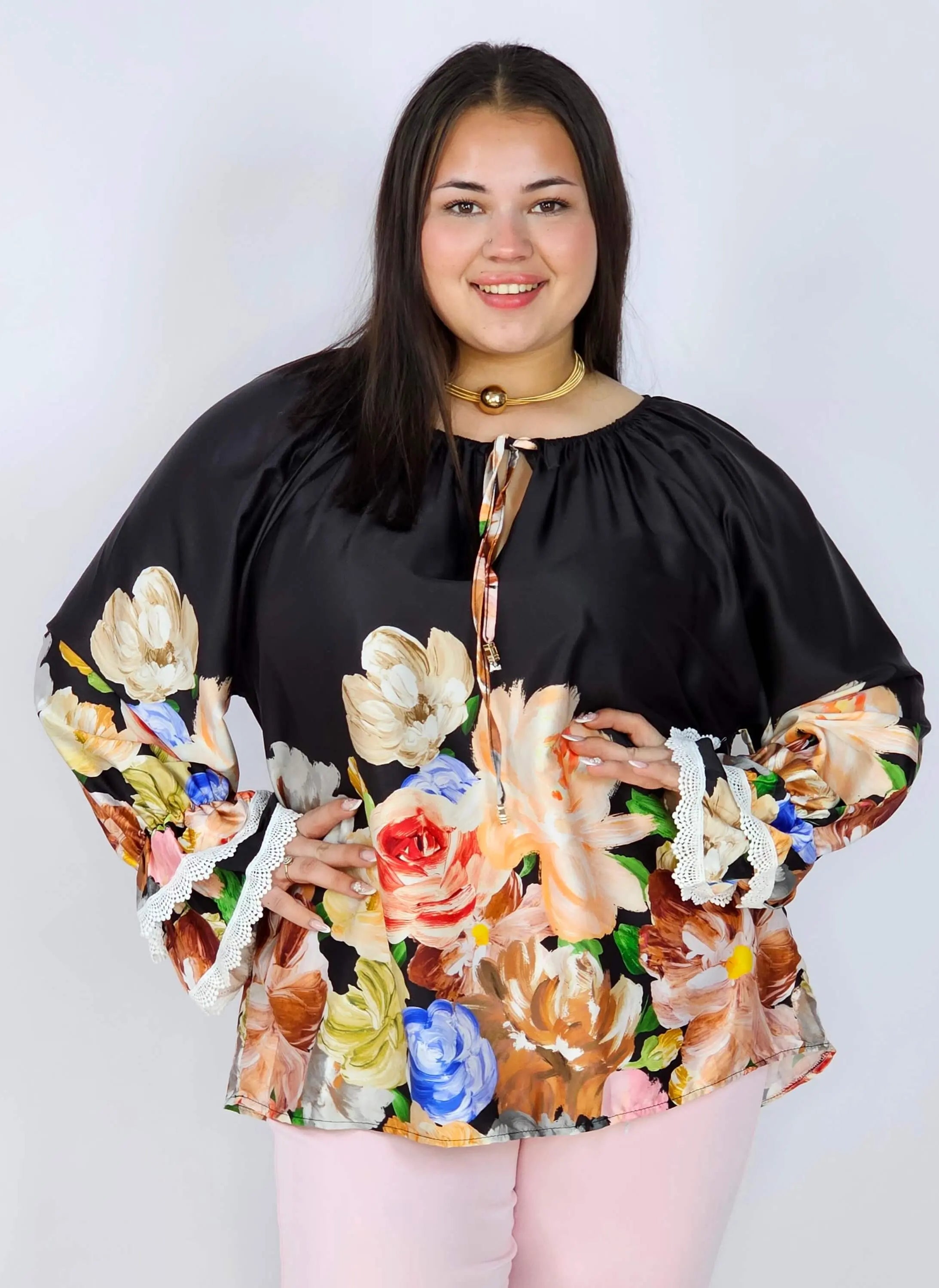 Bluzka plus size z kwiatowym printem i wiązaniem Stylowa XL