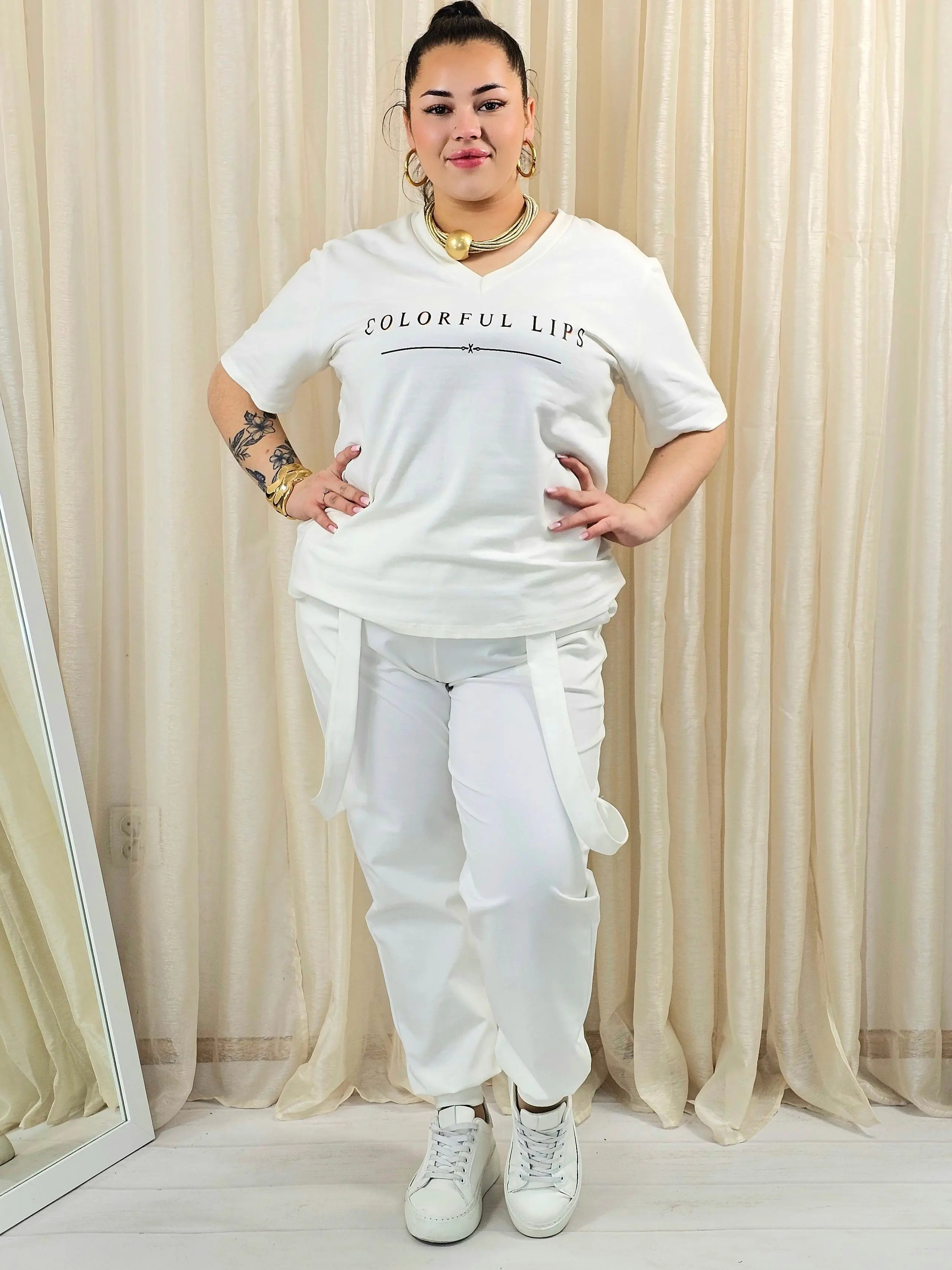 Bluzka plus size z nadrukiem Colorful Lips – modna i wygodna baza XXL Stylowa XL