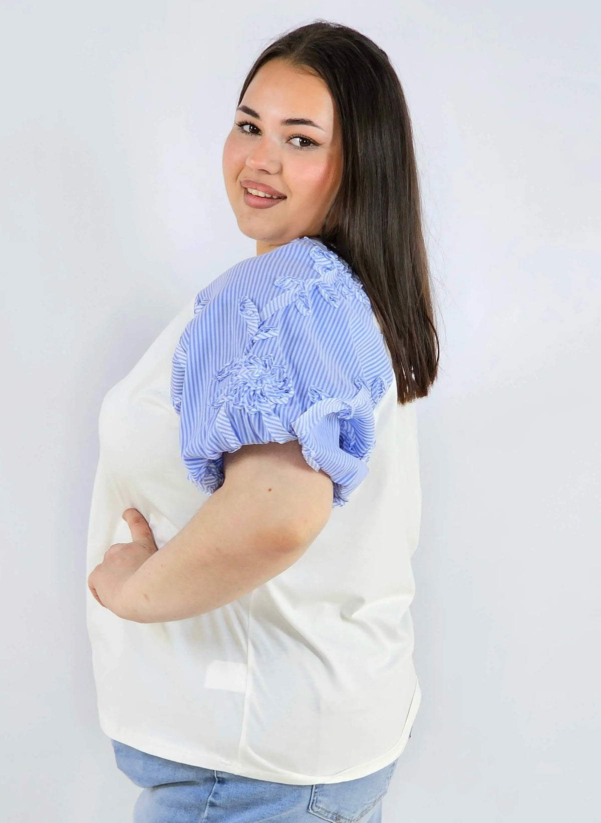 Bluzka plus size z ozdobnymi rękawami w paski lekka i stylowa na wiosnę Stylowa XL