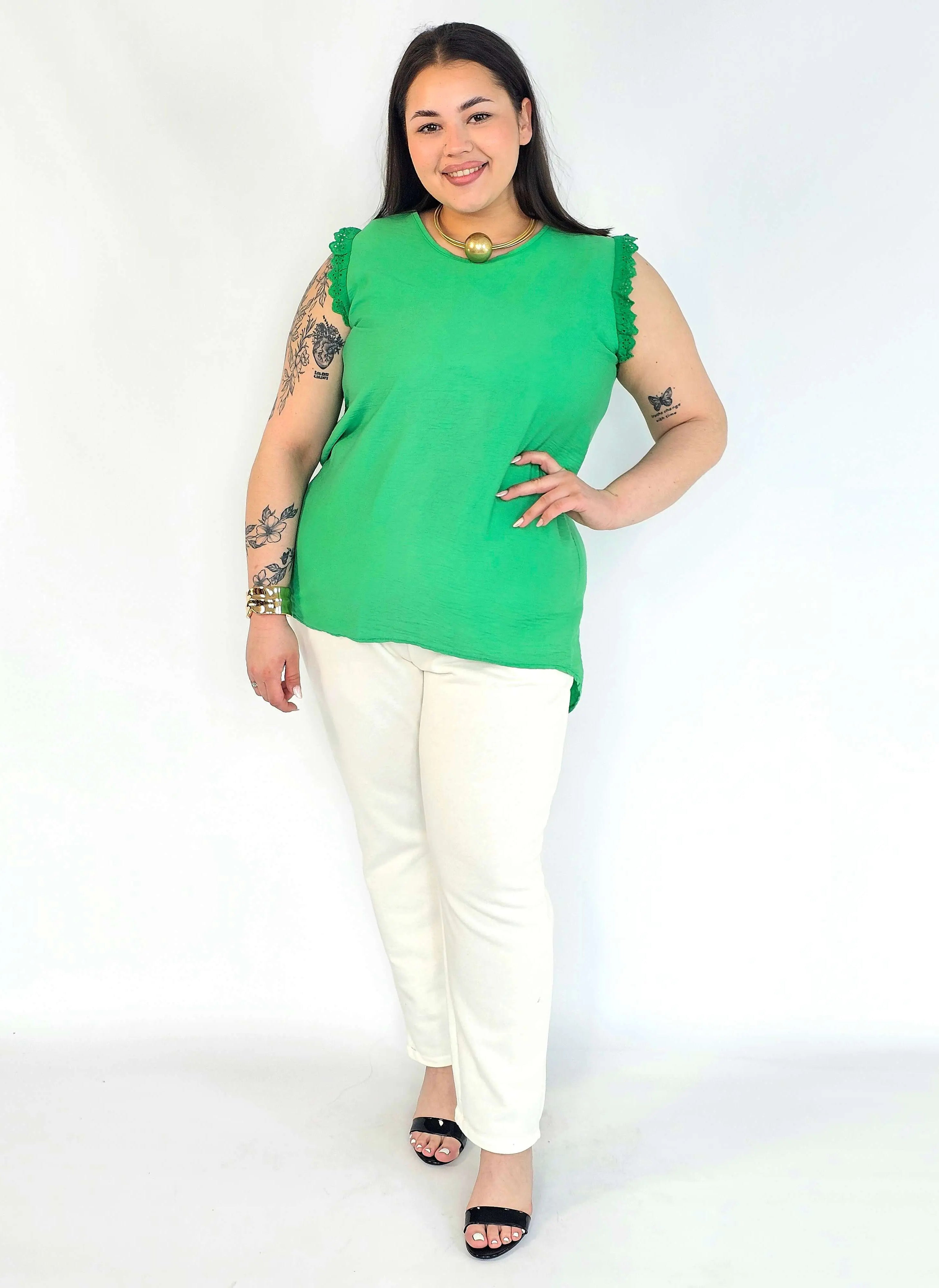 Bluzka plus size z wiskozy – lekka bluzka damska XXL z haftowanym rękawem Stylowa XL