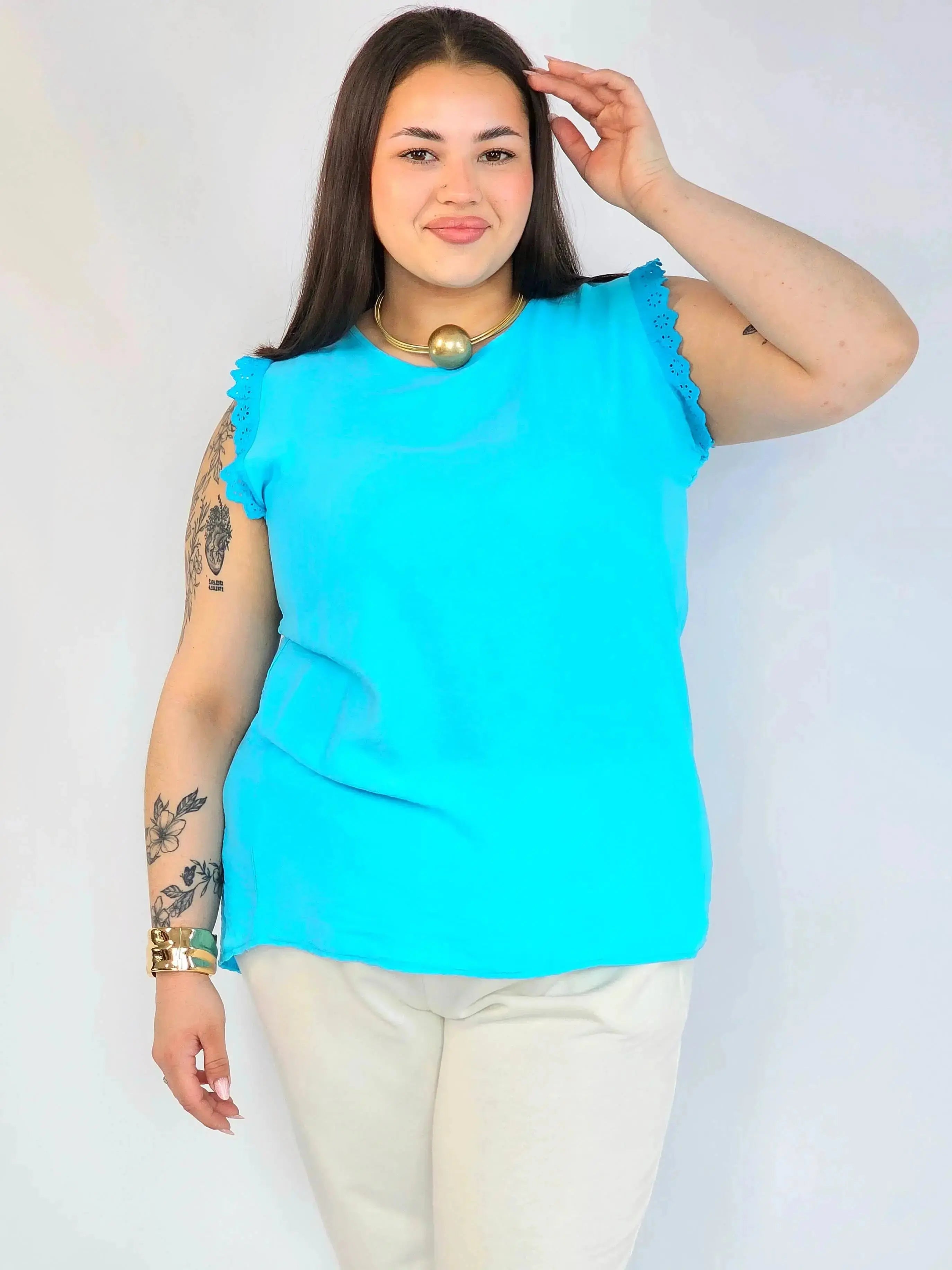 Bluzka plus size z wiskozy – lekka bluzka damska XXL z haftowanym rękawem Stylowa XL