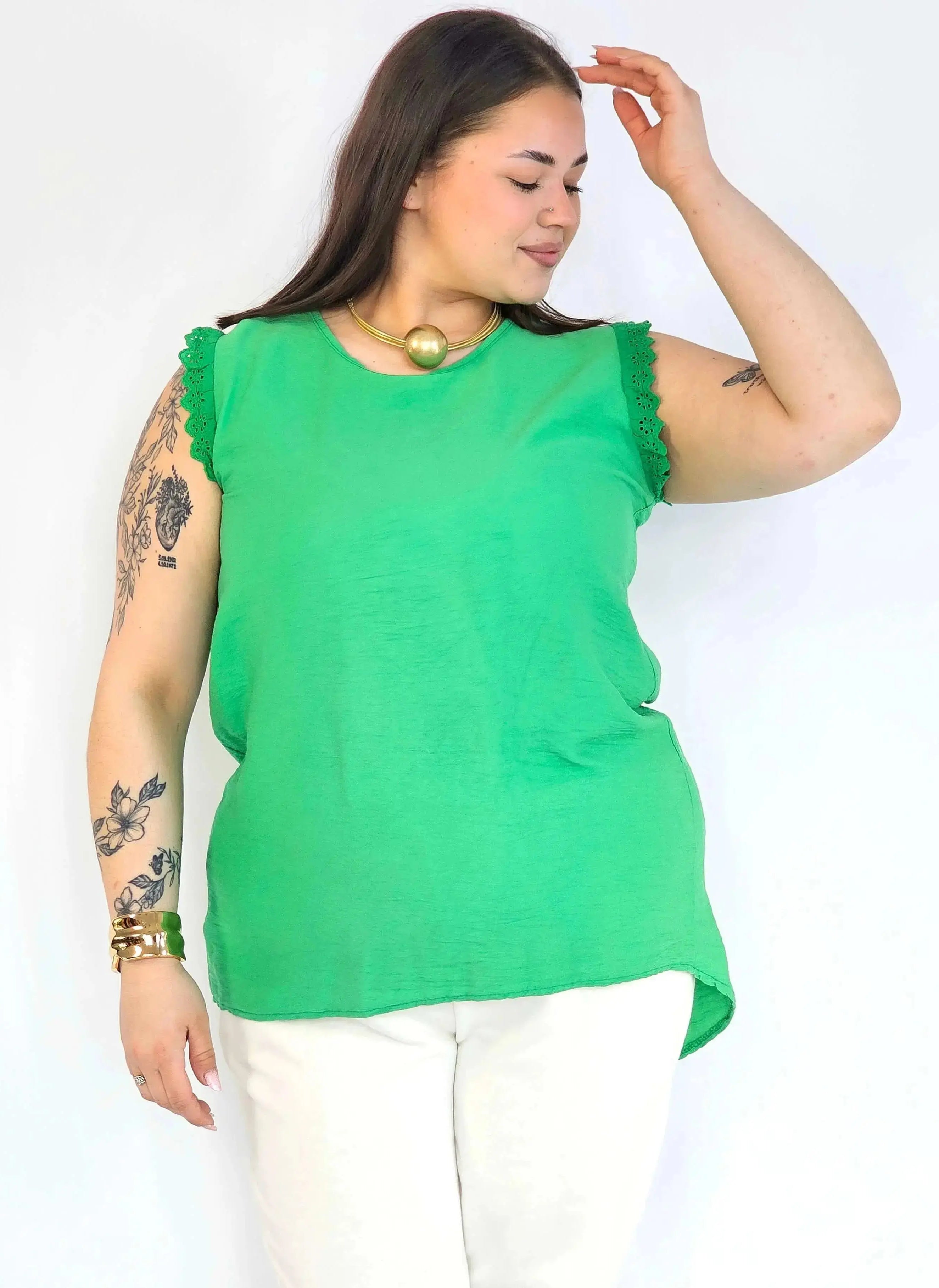 Bluzka plus size z wiskozy – lekka bluzka damska XXL z haftowanym rękawem Stylowa XL
