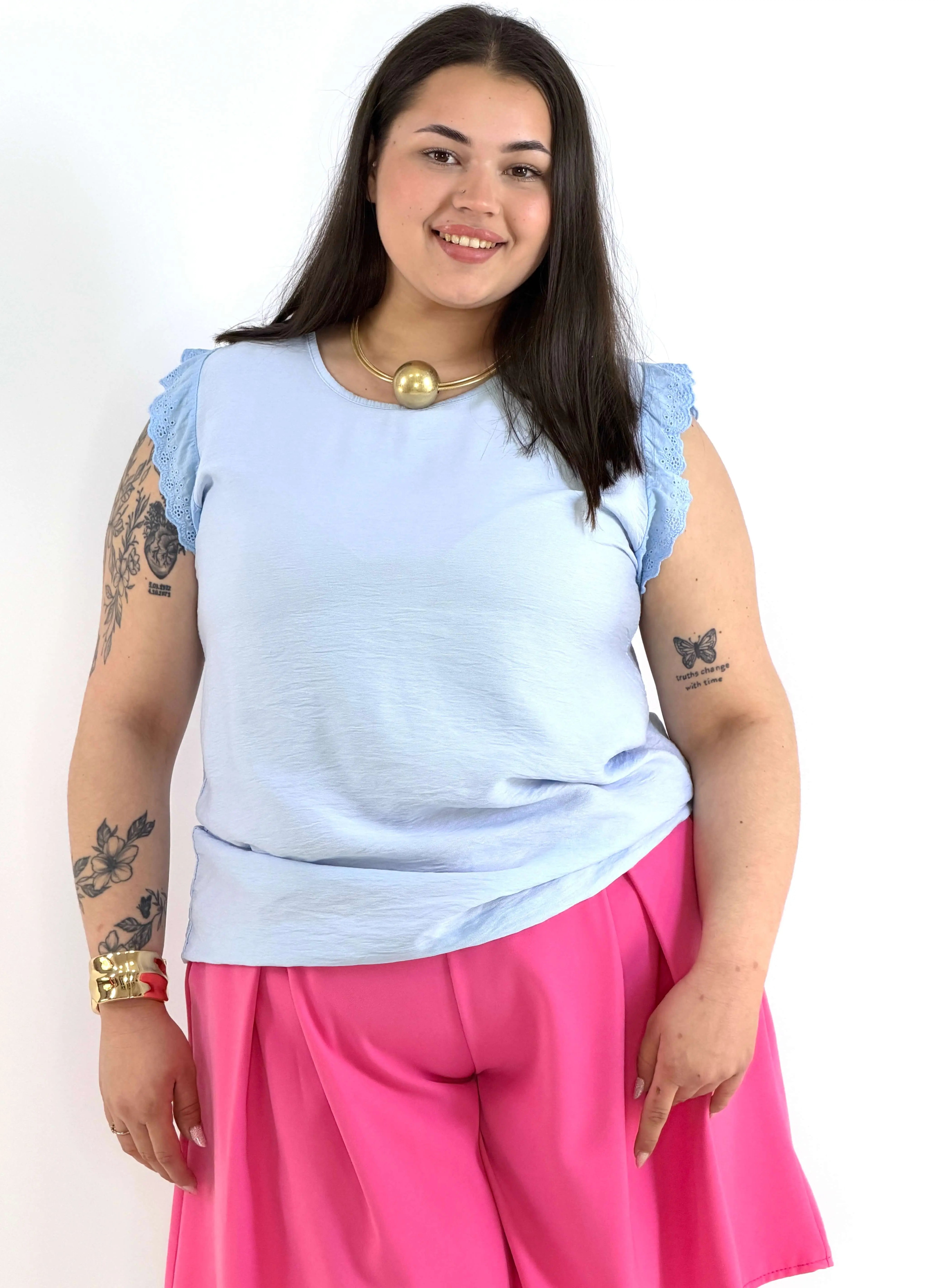 Bluzka plus size z wiskozy – lekka bluzka damska XXL z haftowanym rękawem Stylowa XL
