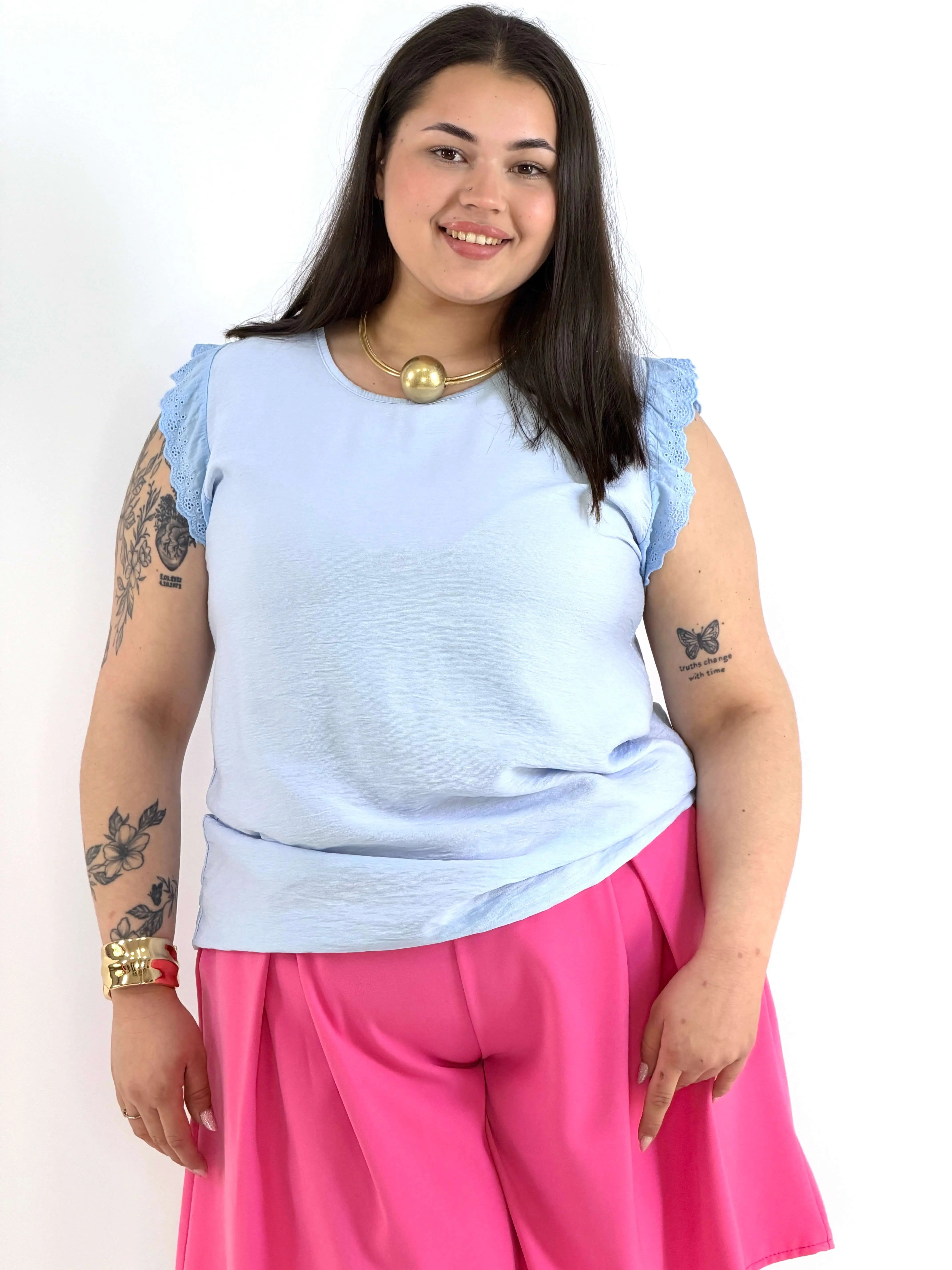 Bluzka plus size z wiskozy – lekka bluzka damska XXL z haftowanym rękawem Stylowa XL