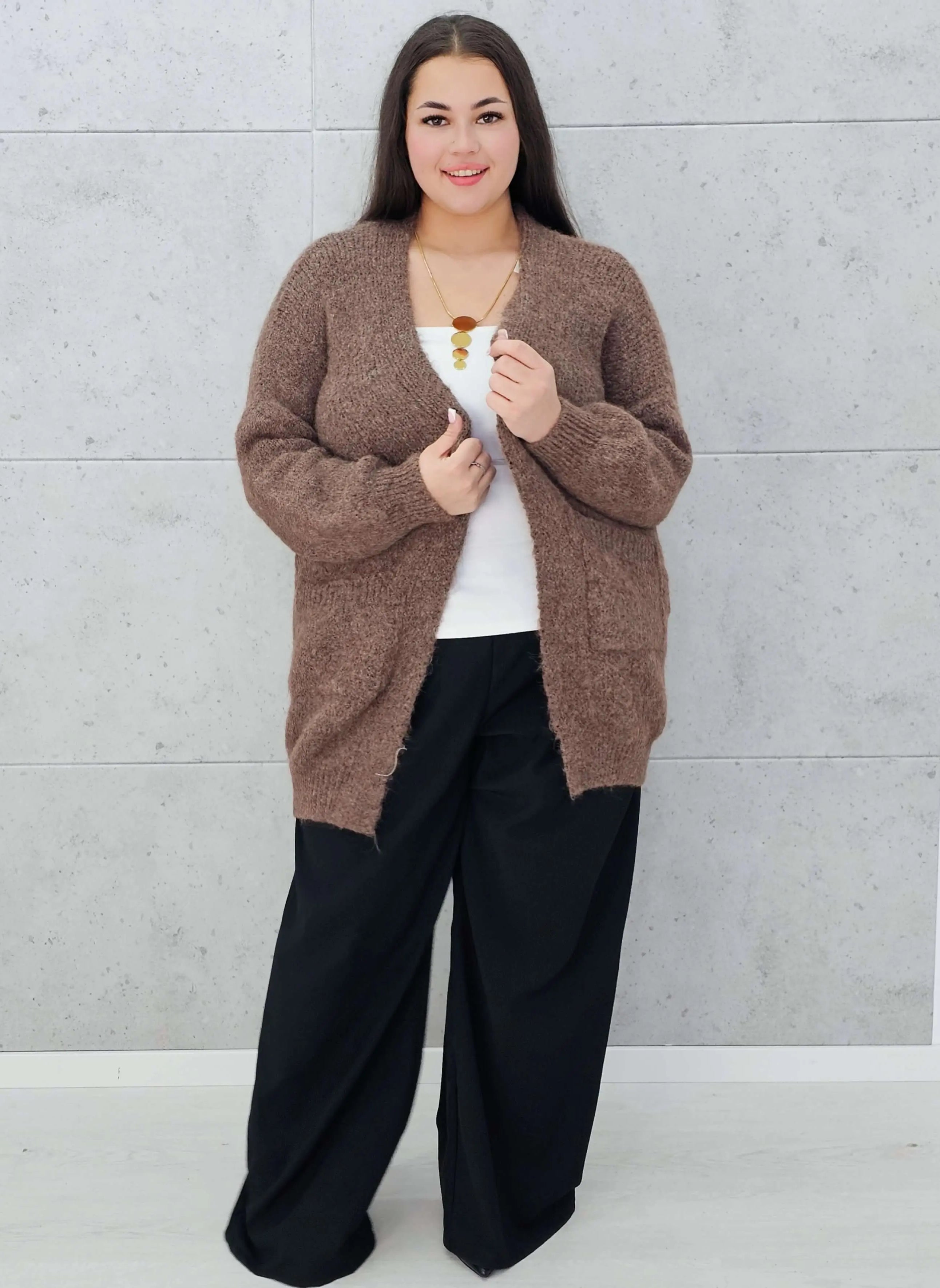 Bluzka sweterkowa plus size – stylowa, wygodna i idealna na każdą okazję Stylowa XL