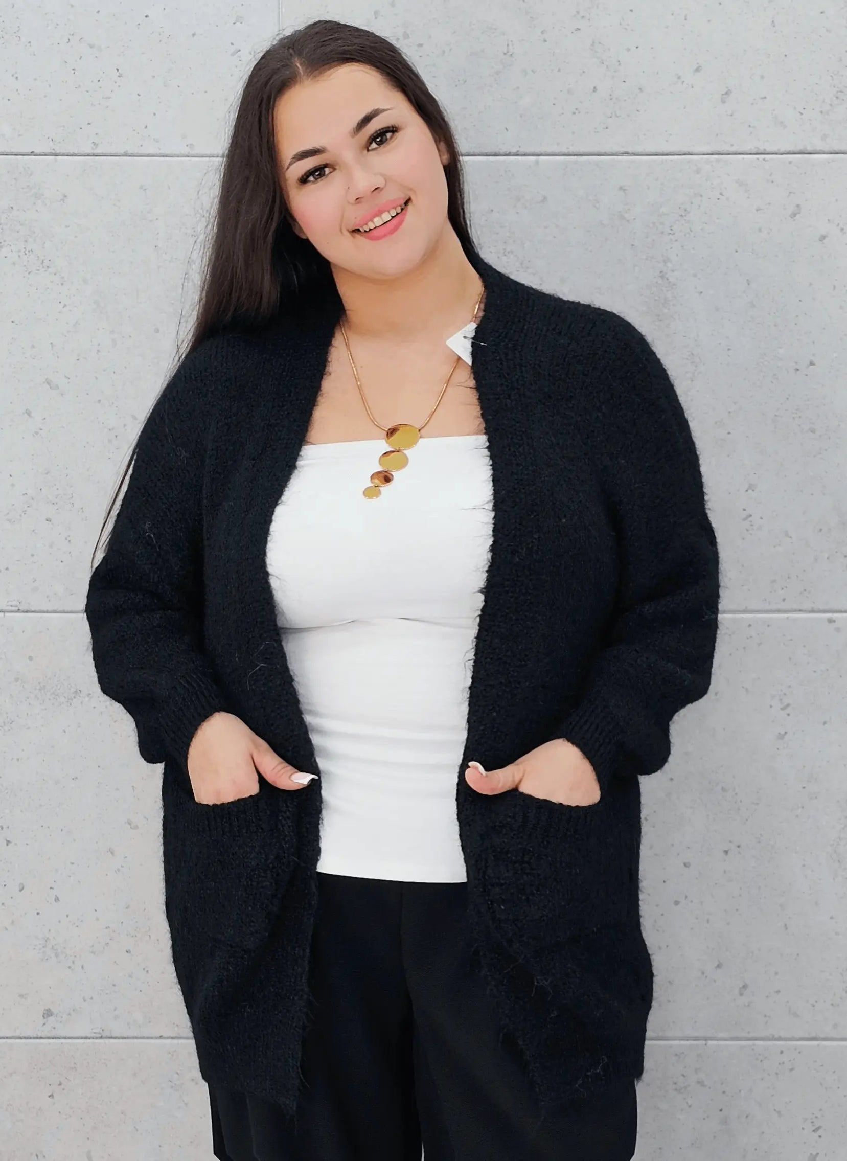 Bluzka sweterkowa plus size – stylowa, wygodna i idealna na każdą okazję Stylowa XL