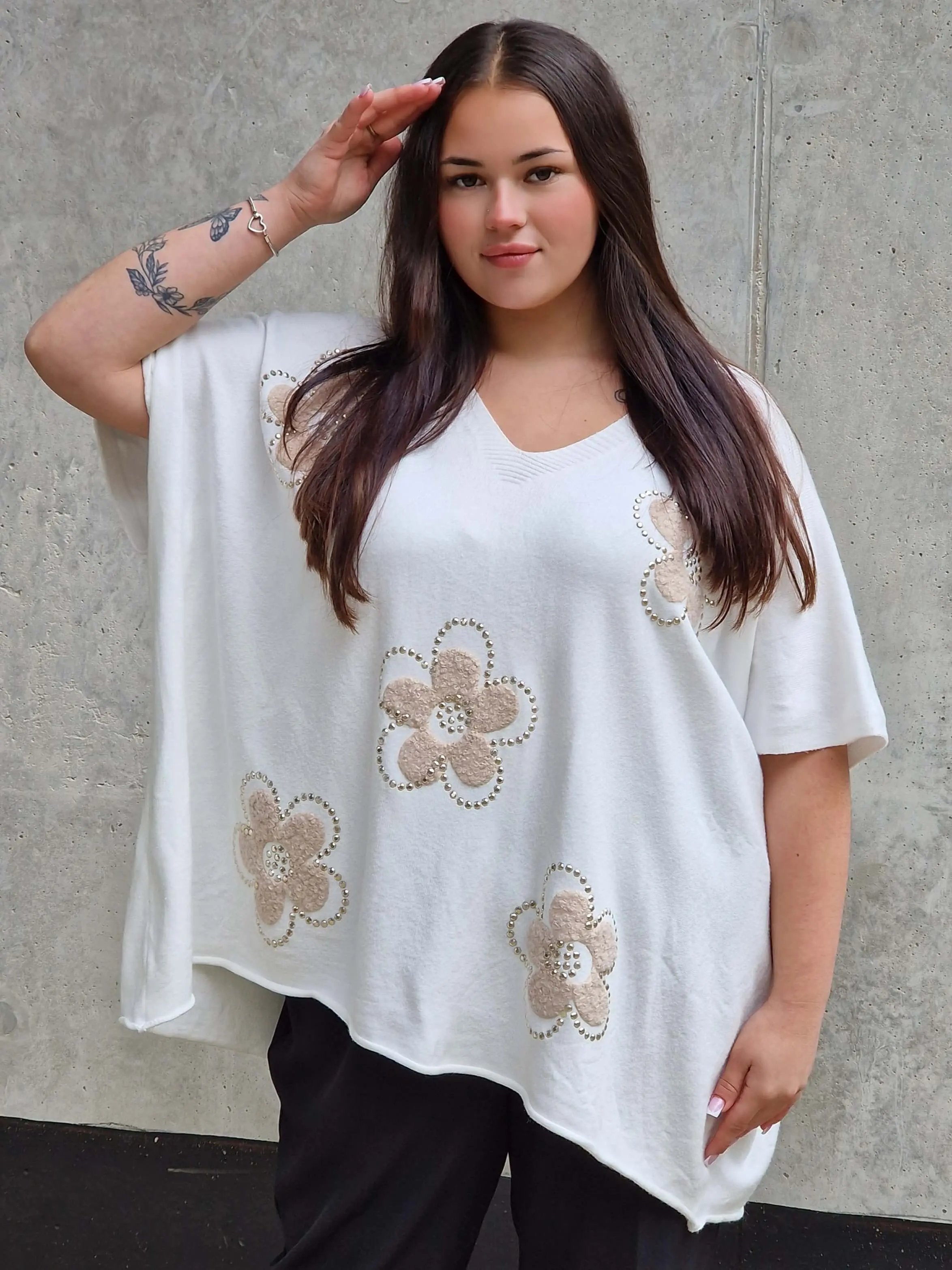 Bluzka sweterkowa z krótkim rękawem w kwiaty Stylowa XL