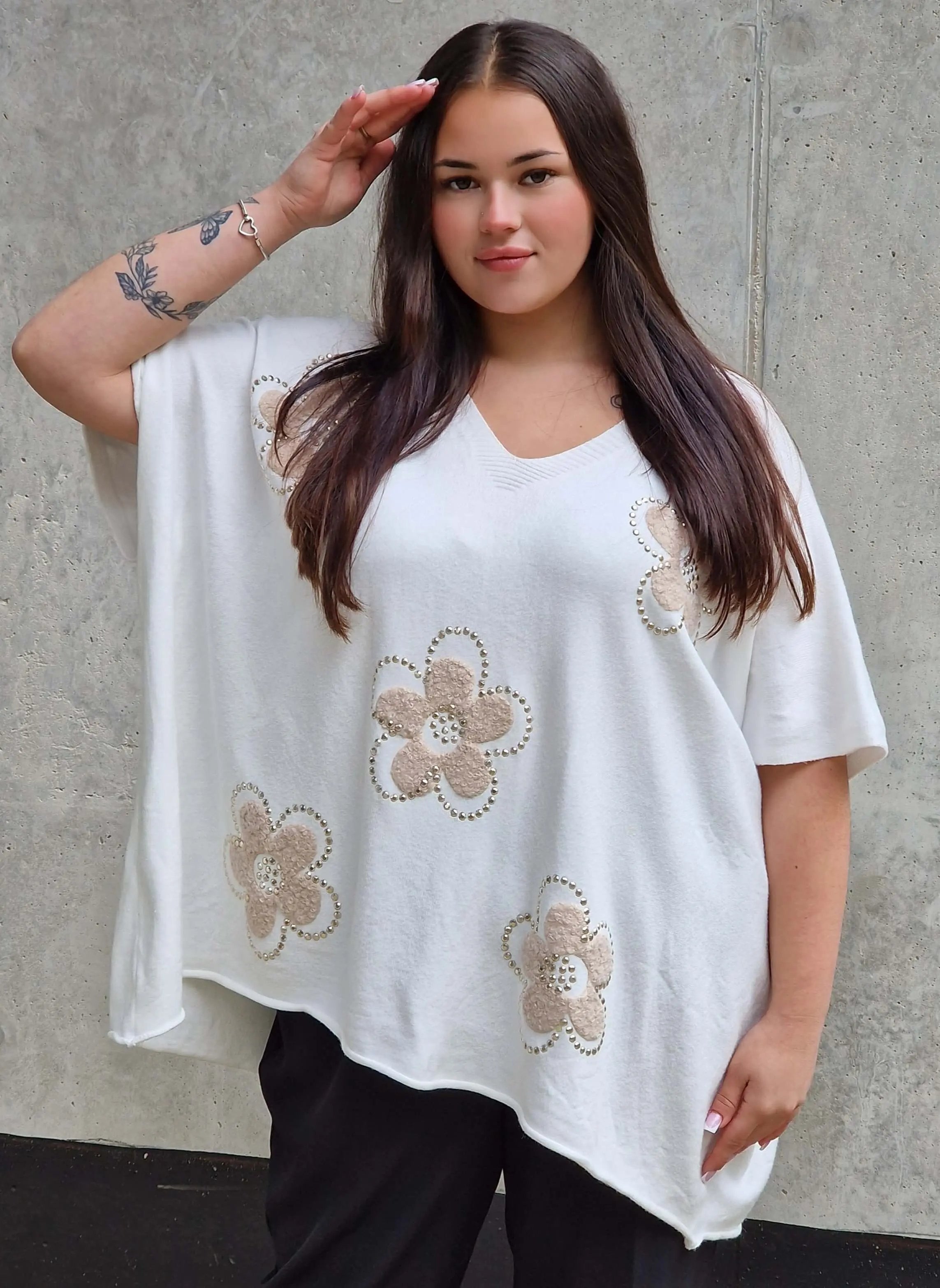 Bluzka sweterkowa z krótkim rękawem w kwiaty Stylowa XL