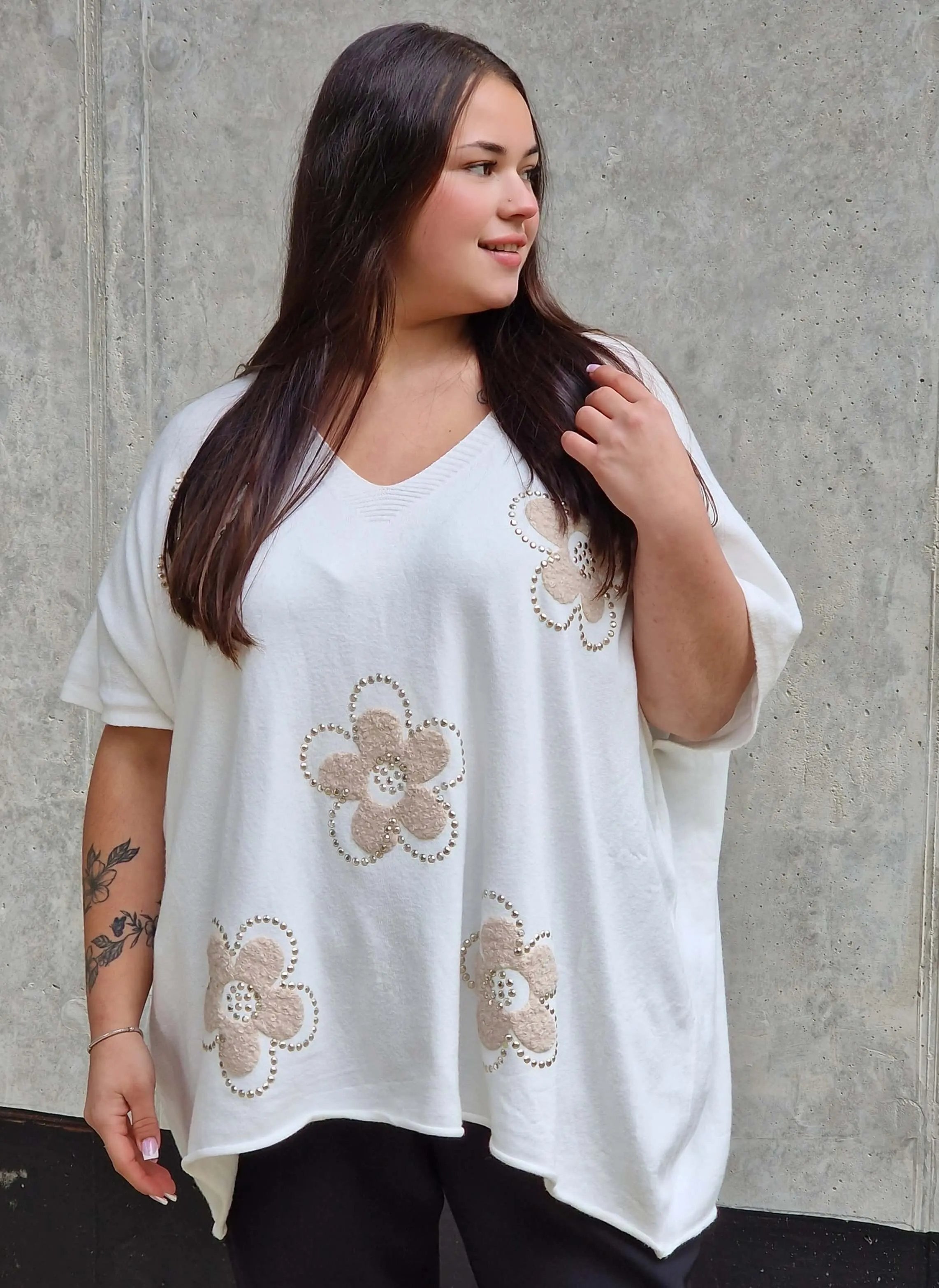 Bluzka sweterkowa z krótkim rękawem w kwiaty Stylowa XL