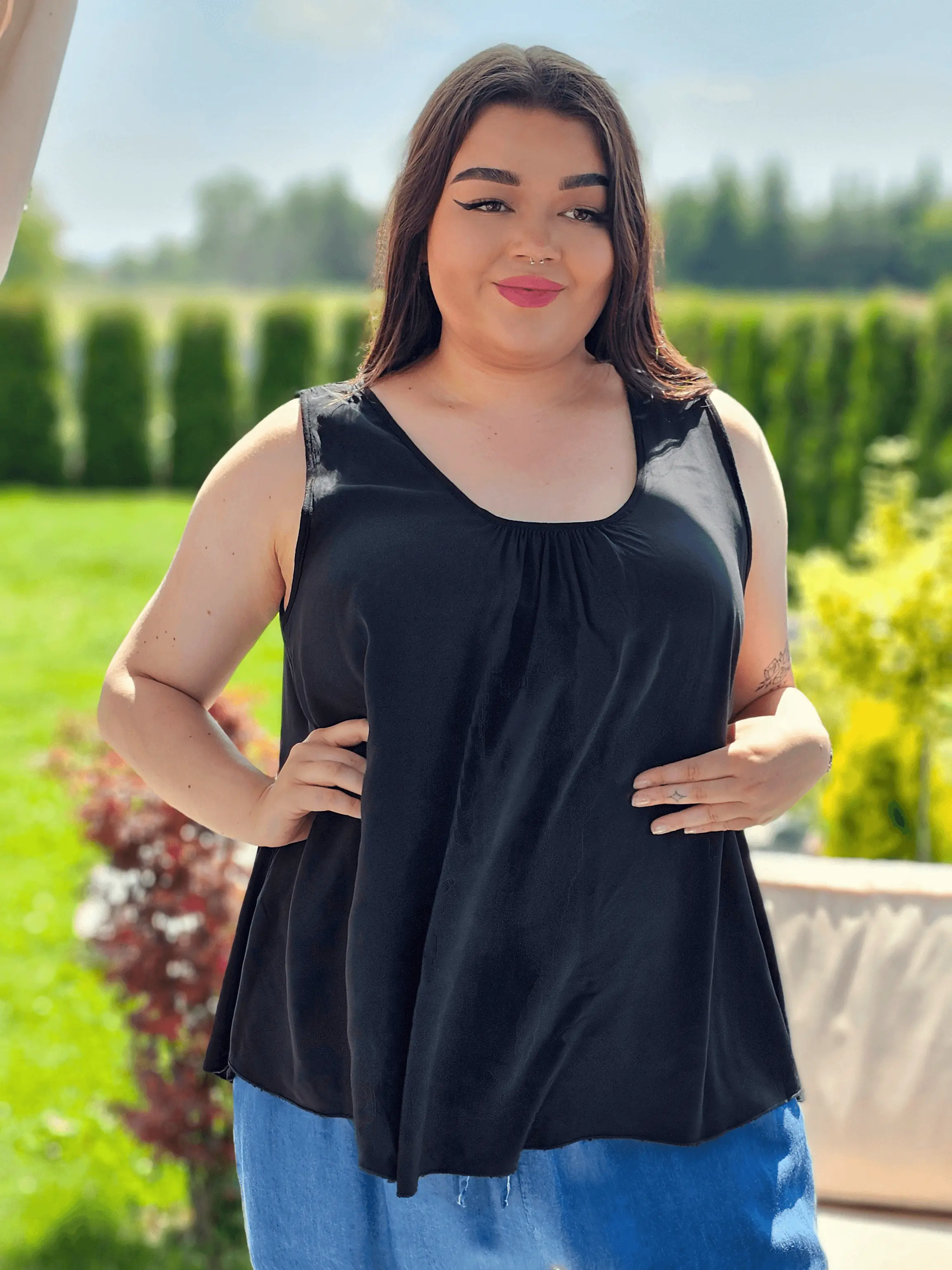 Bluzka z Koronkowym Wzorem na Plecach Stylowa XL