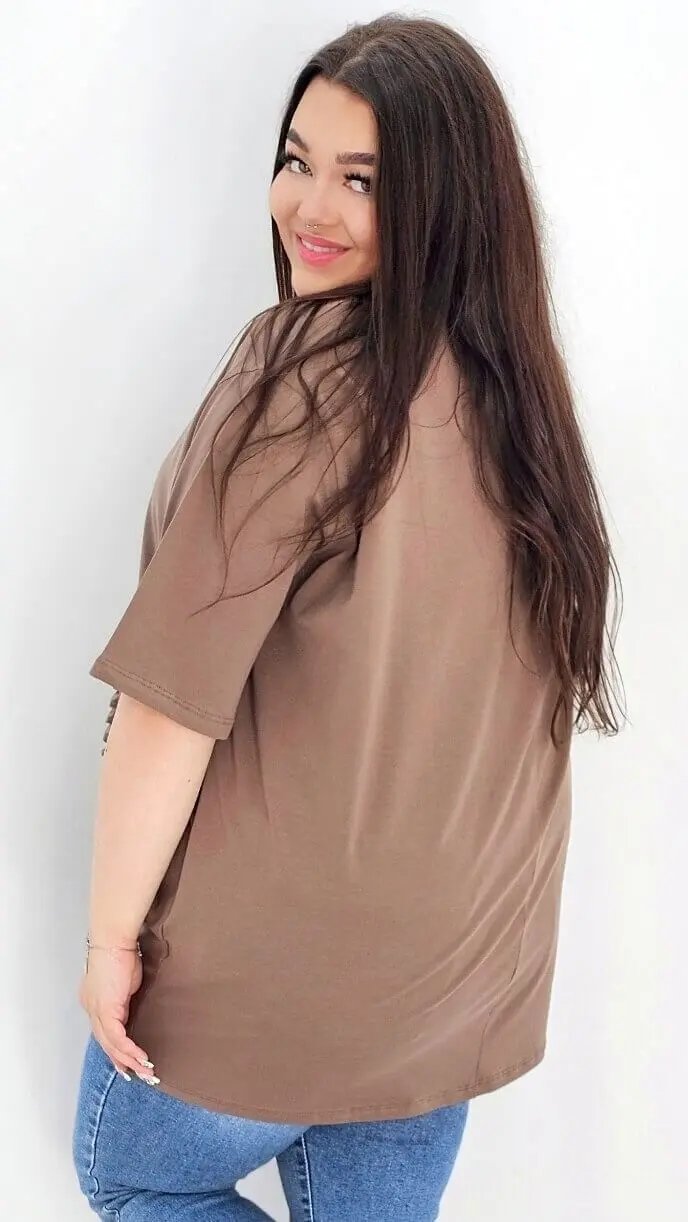 Bluzka z aplikacją perfum 3D -cztery kolory Stylowa XL