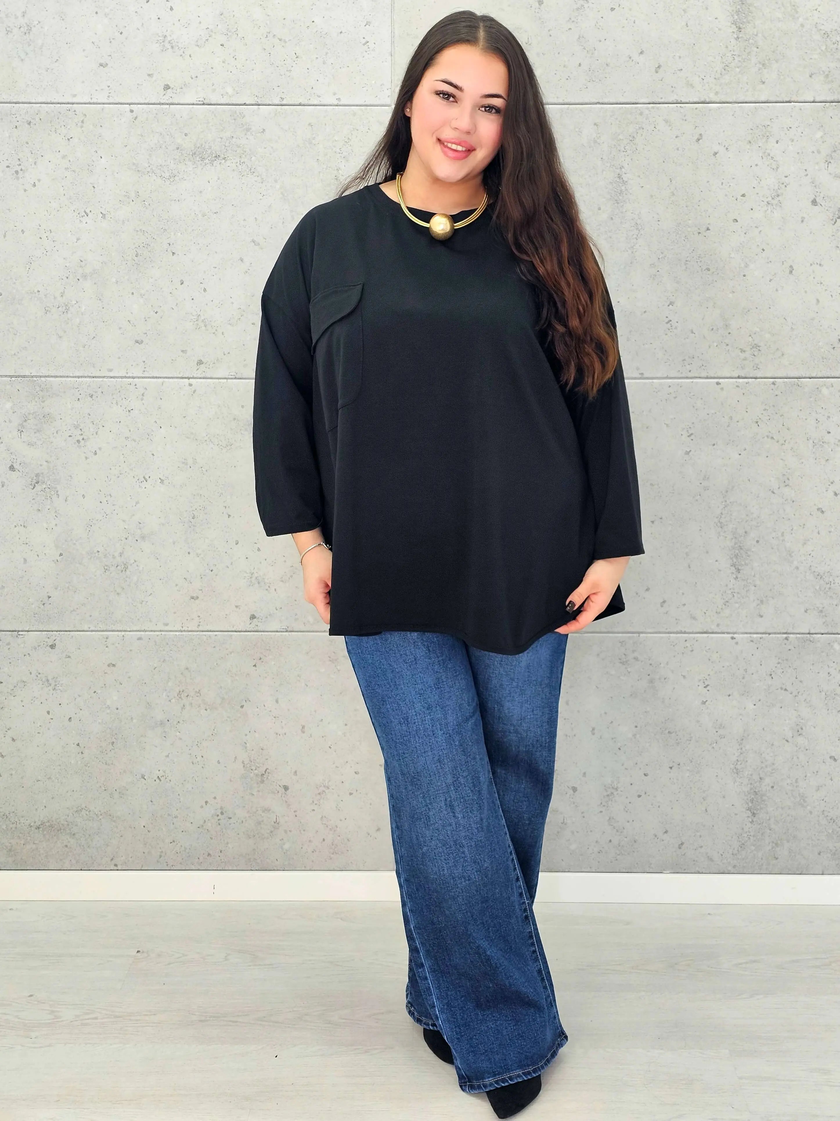 Bluzka z kieszonką plus size StylowaXL – oversize’owy komfort w modnym wydaniu - Stylowa XL