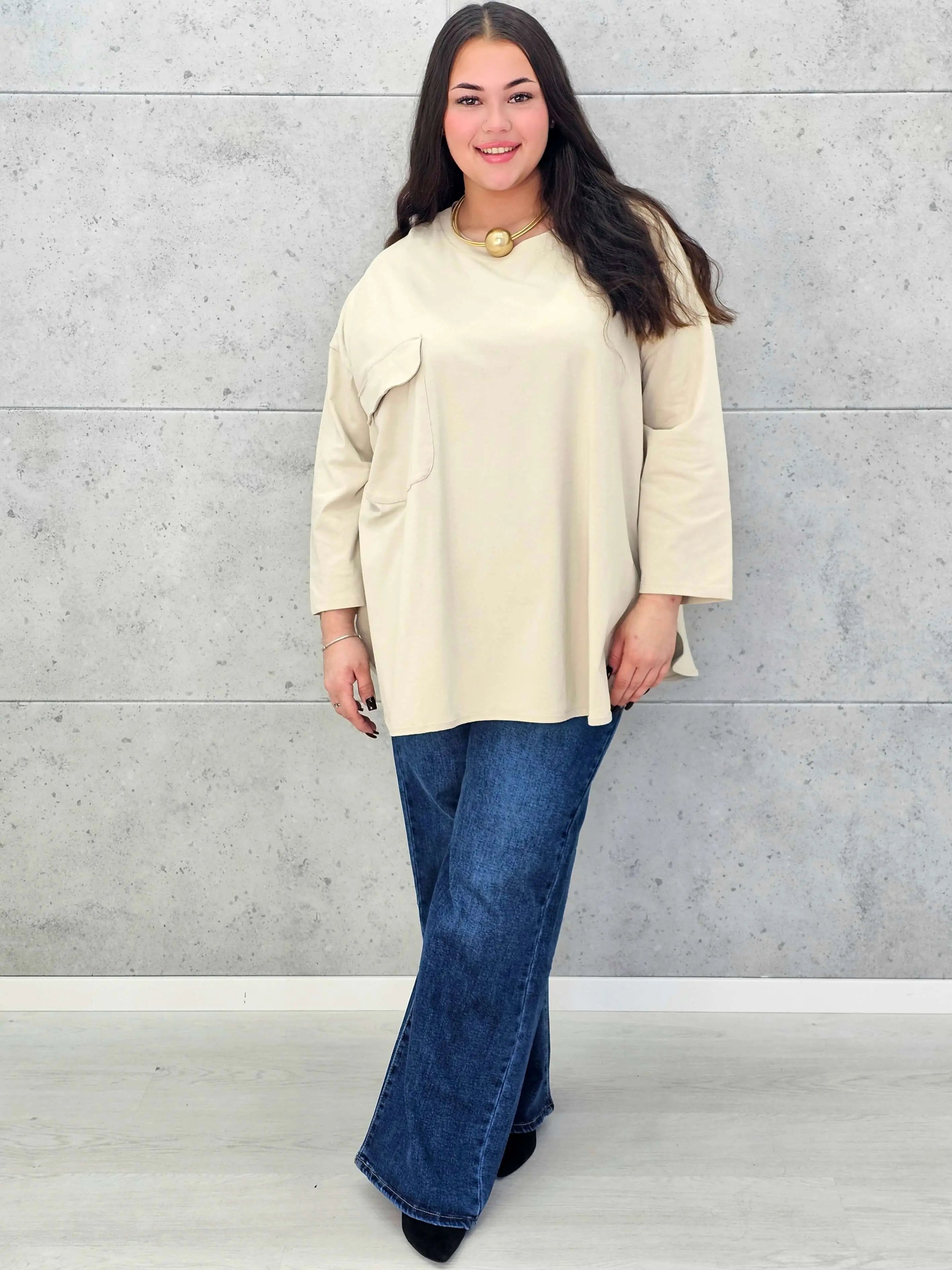 Bluzka z kieszonką plus size StylowaXL – oversize’owy komfort w modnym wydaniu - Stylowa XL