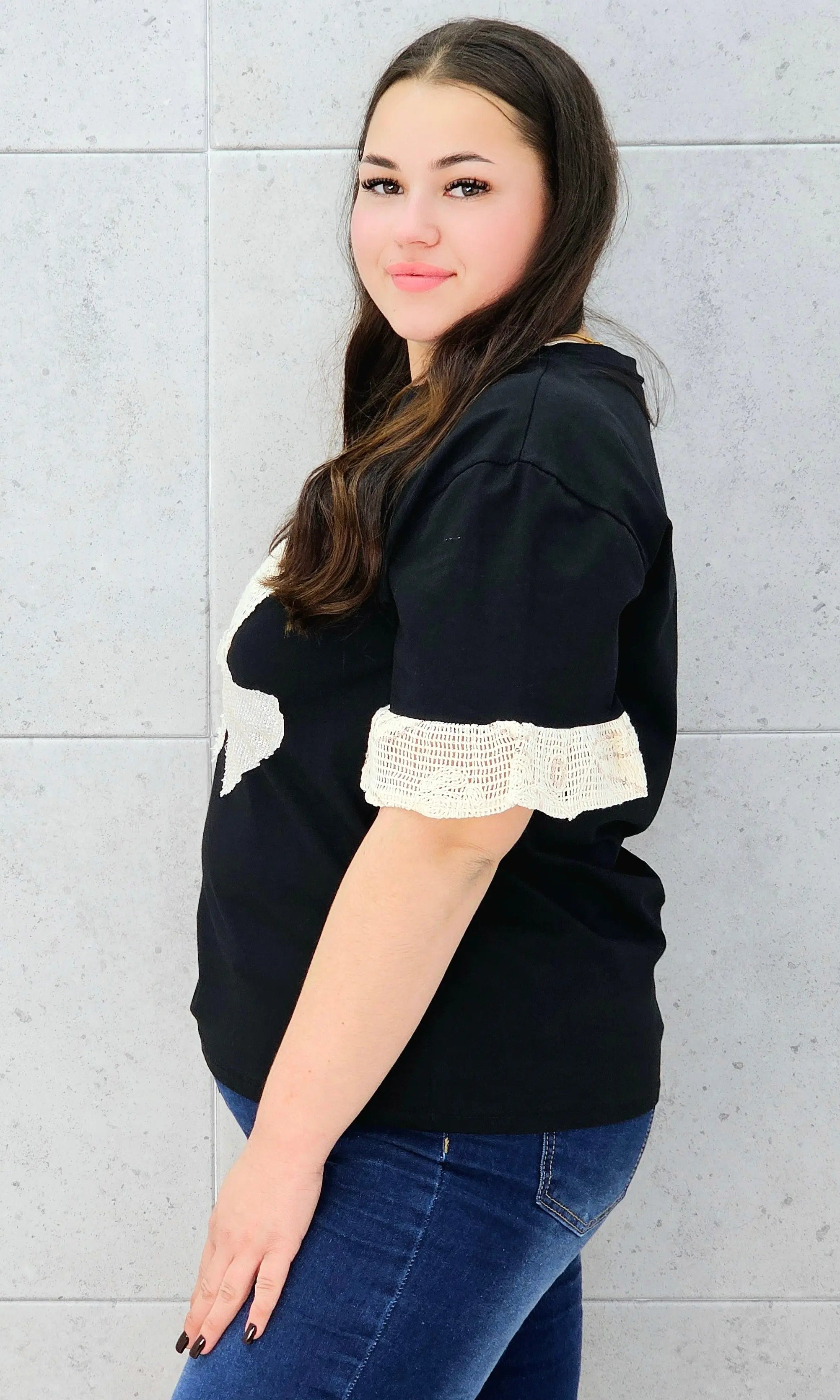 czarna bluzka bokiem