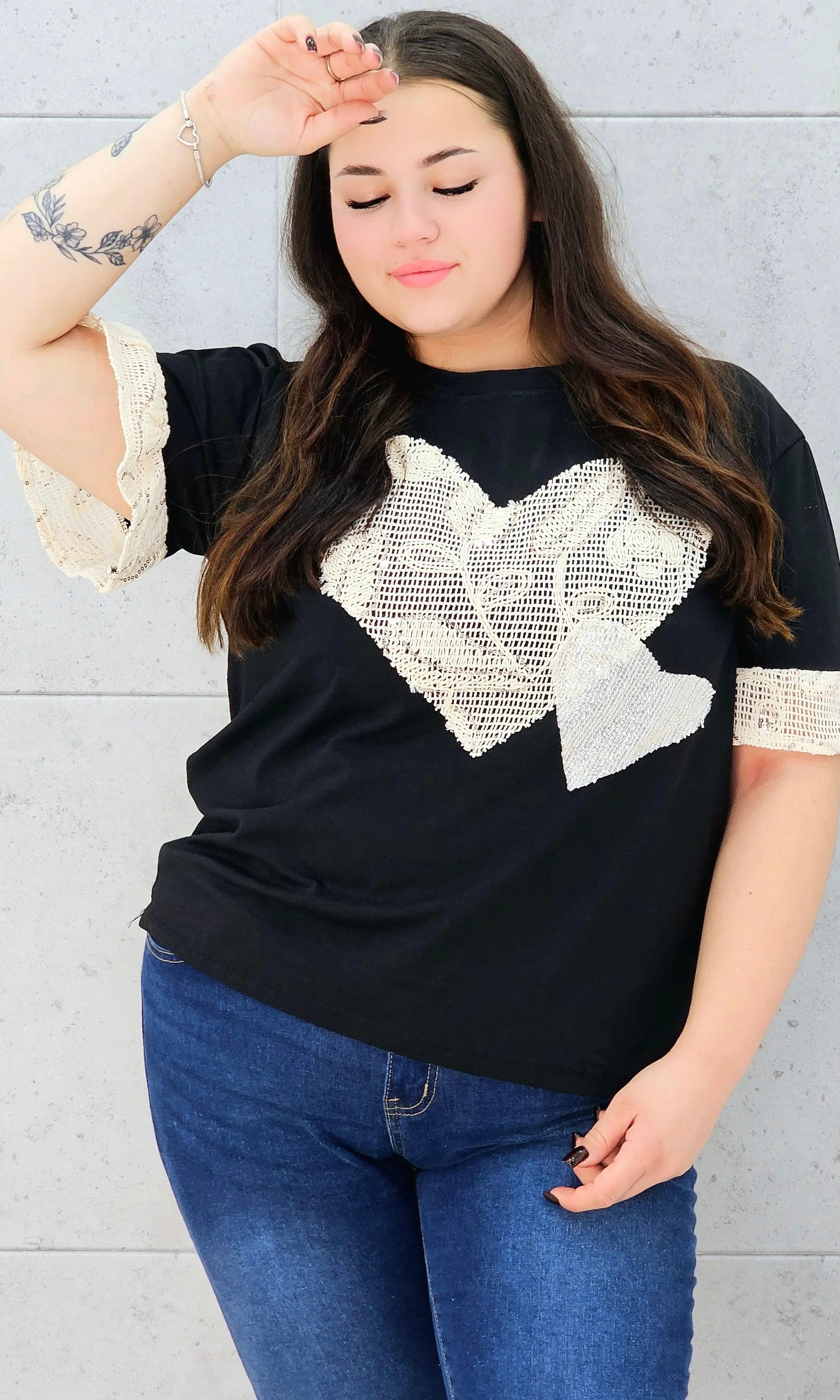 czarna z sercem bluzka