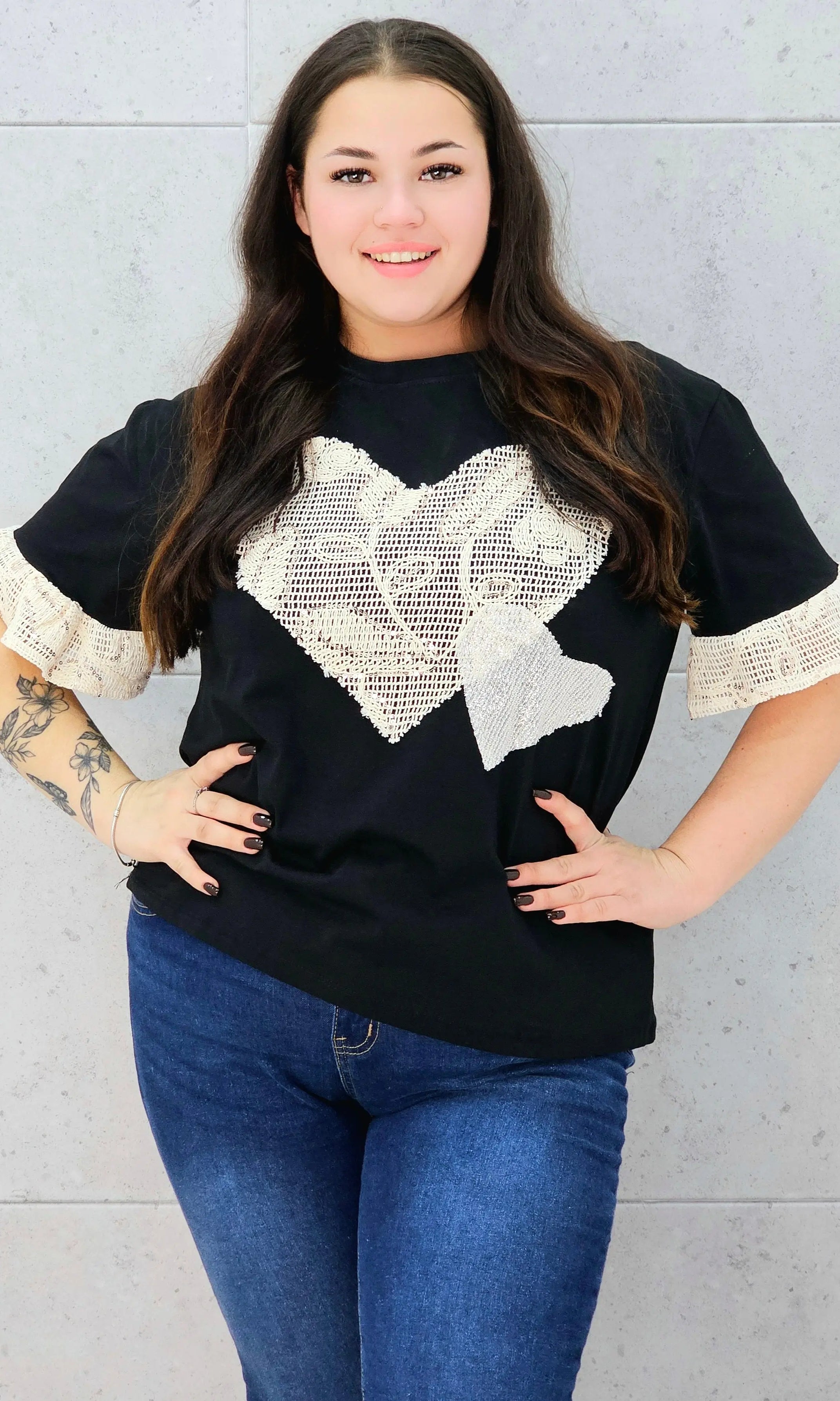 cała czarna bluzka z sercem