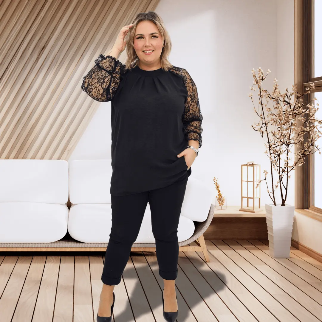 Bluzka z koronkowymi rękawami – elegancja w każdym detalu Stylowa XL