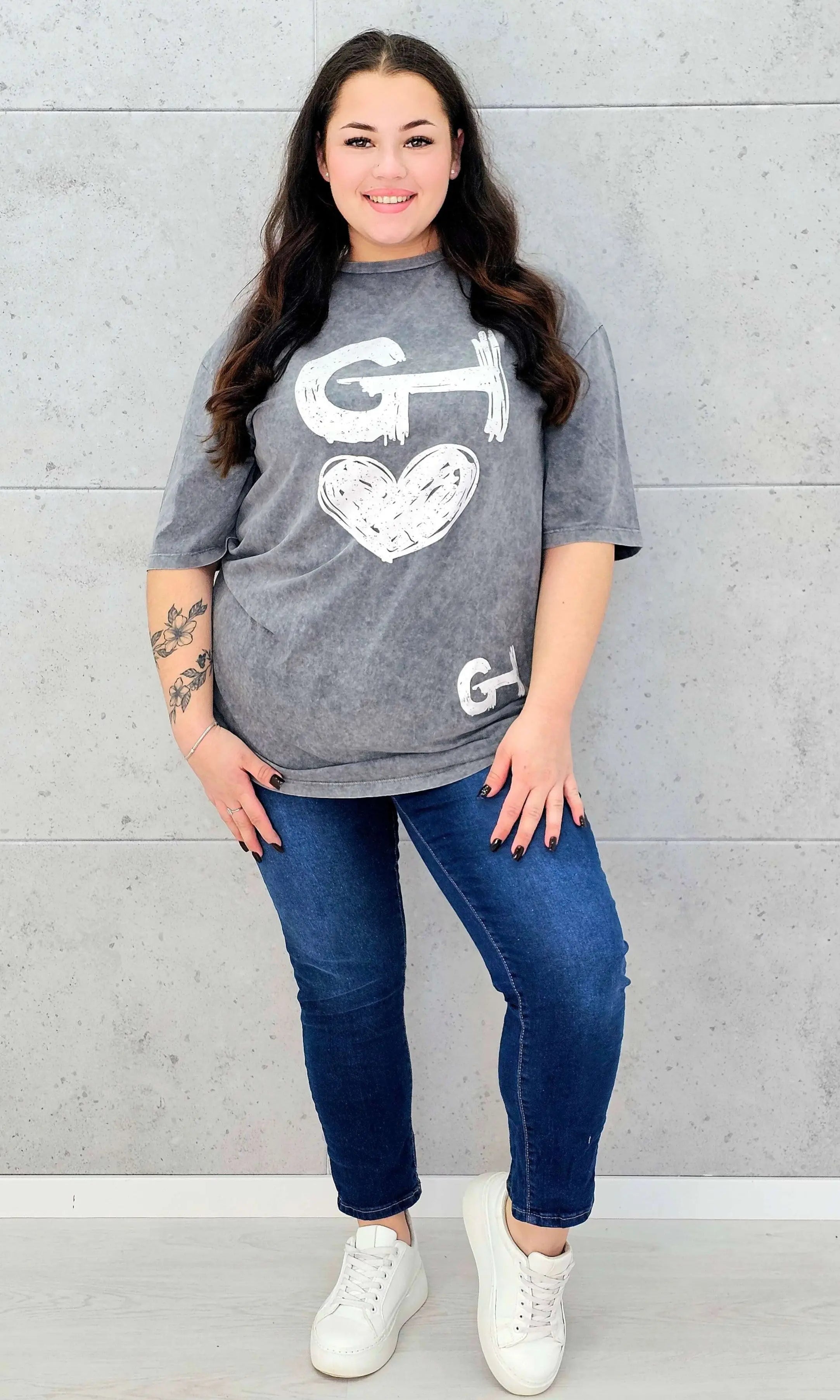 Bluzka z nadrukiem XXL – styl i wygoda w modzie plus size Stylowa XL