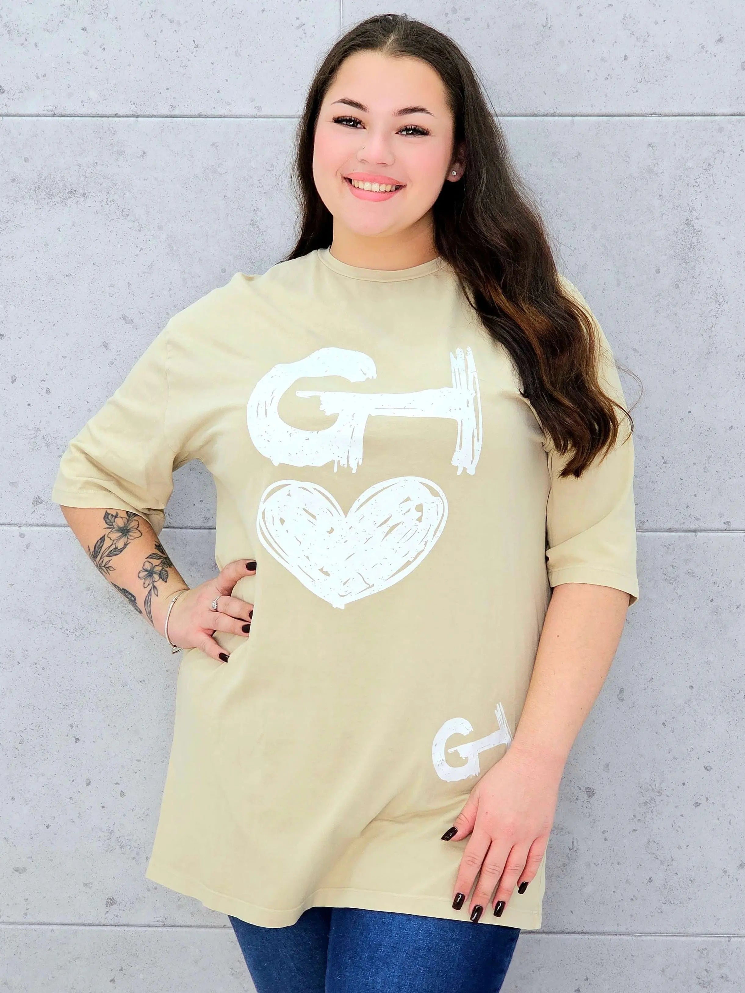 Bluzka z nadrukiem XXL – styl i wygoda w modzie plus size Stylowa XL