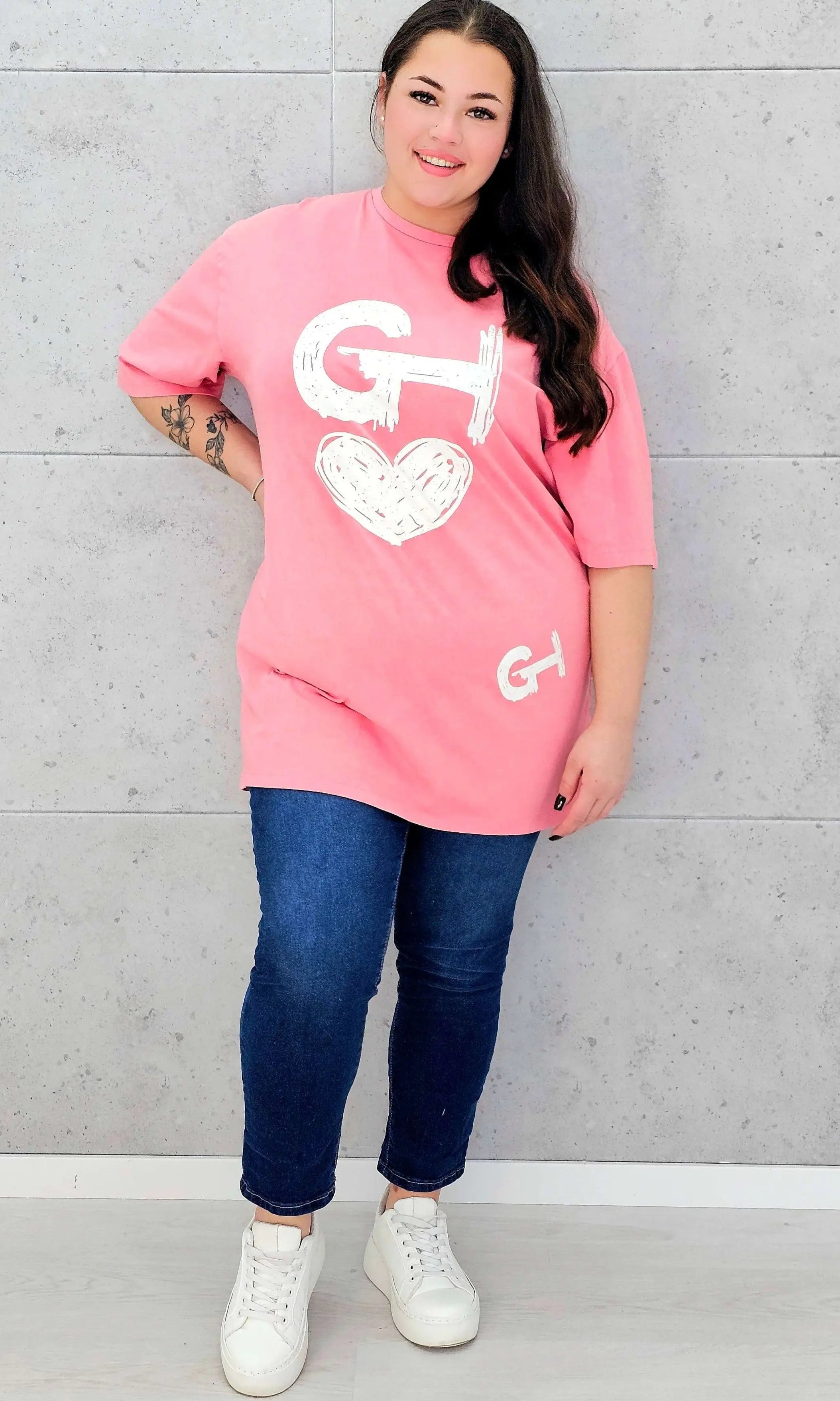 Bluzka z nadrukiem XXL – styl i wygoda w modzie plus size Stylowa XL