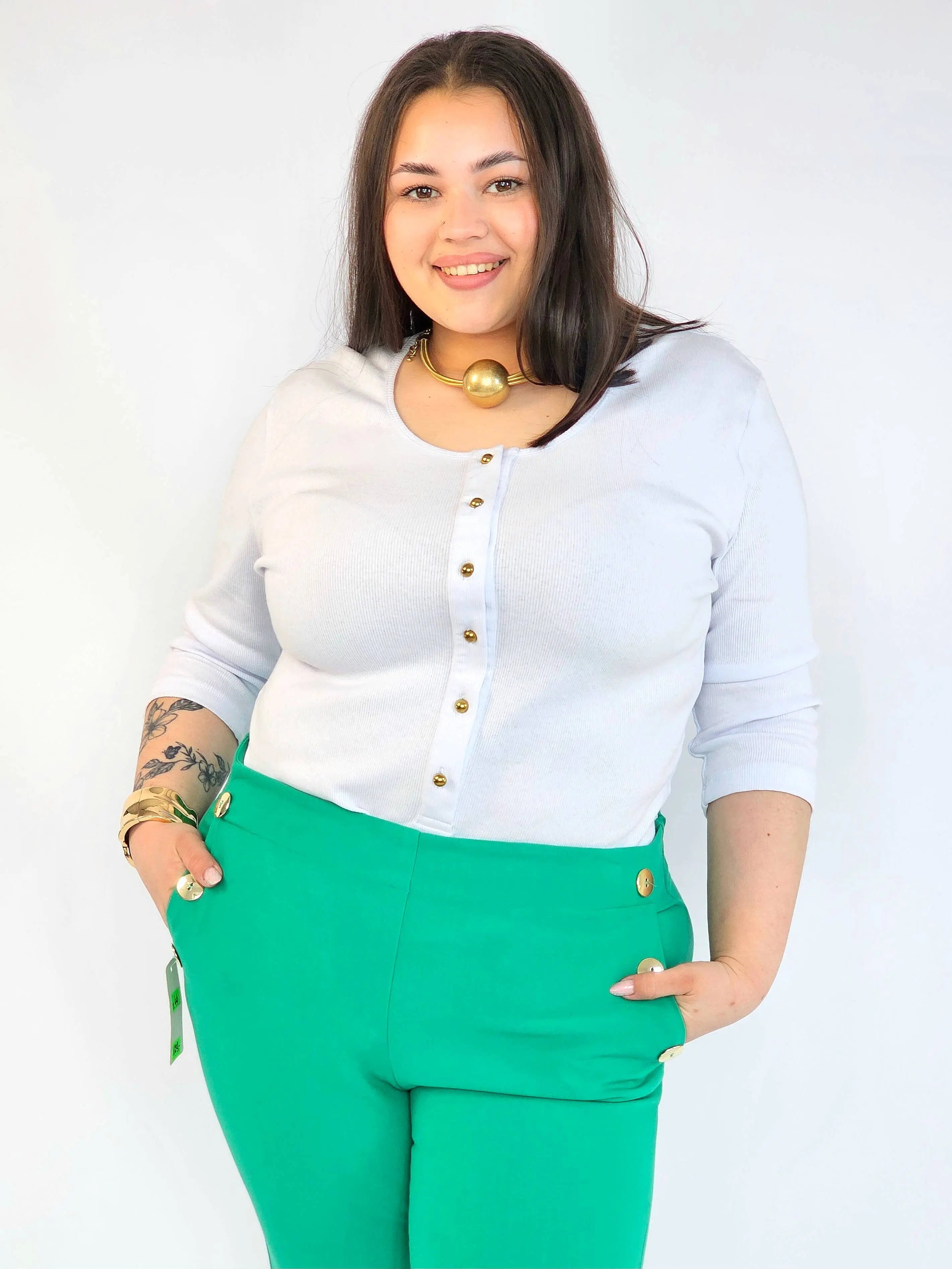 Body plus size – białe body damskie XXL z guziczkami Stylowa XL